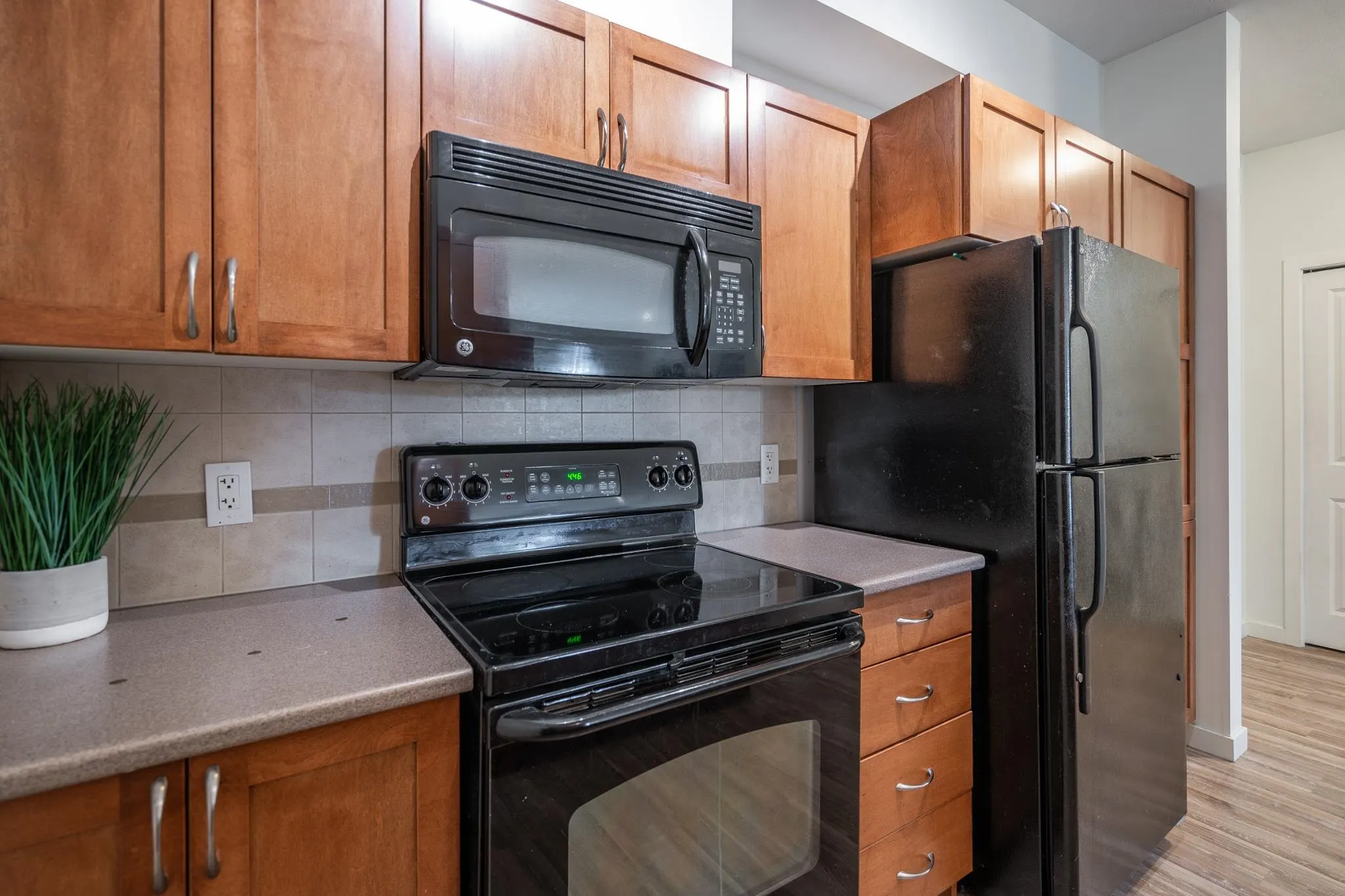309 33318 E Bourquin Crescent