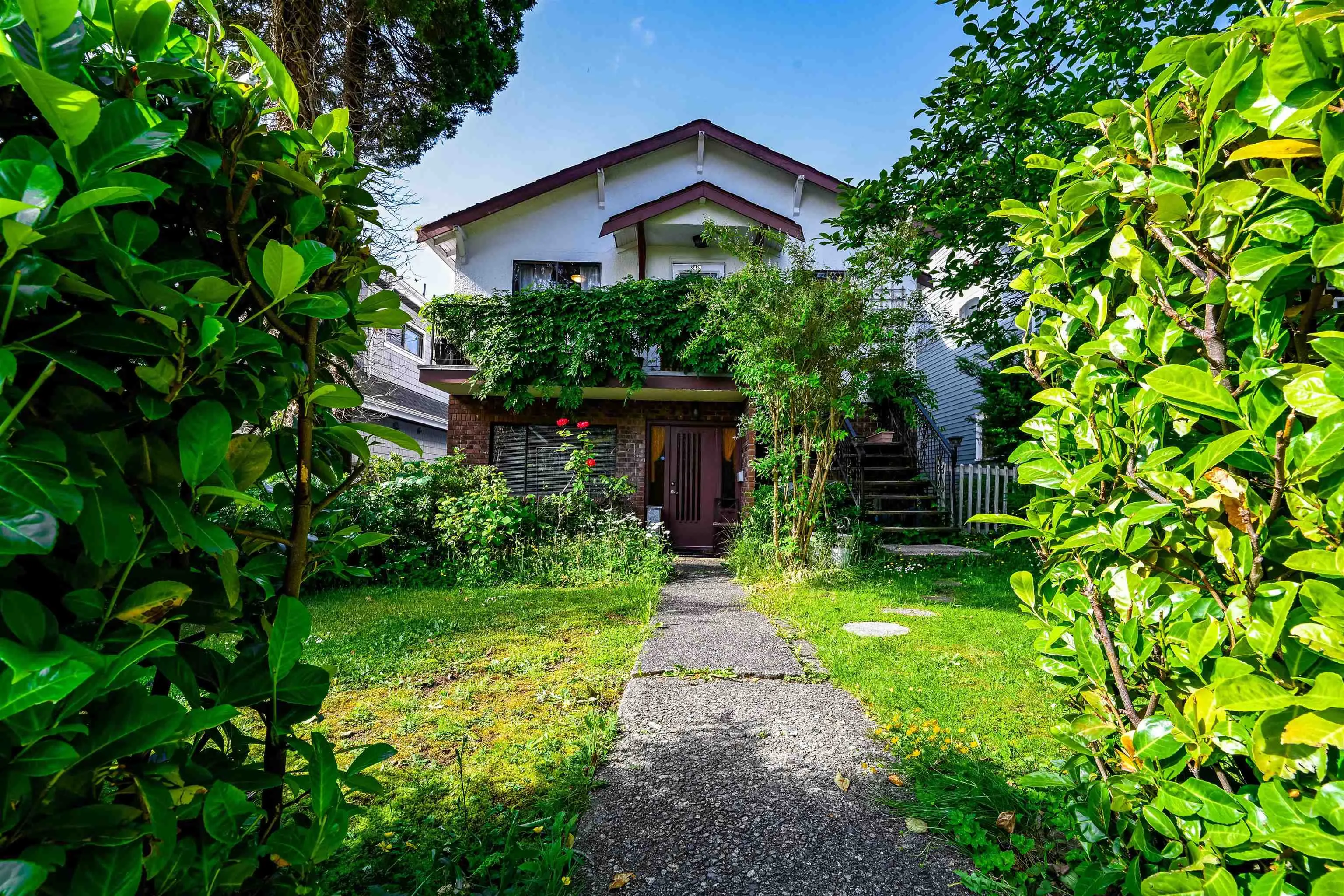 3439 Dundas Street