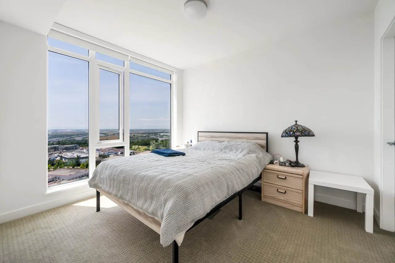 2307 7683 Park Crescent