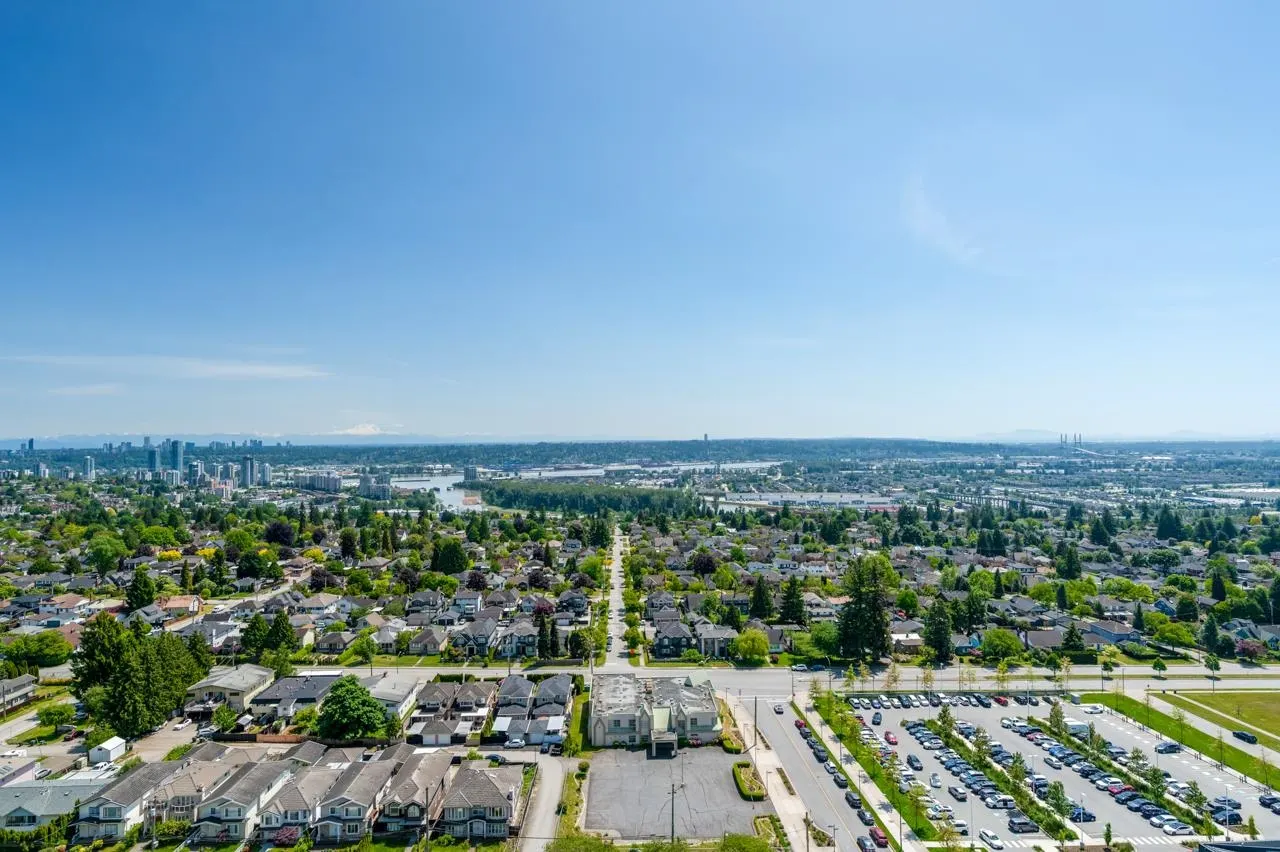 2307 7683 Park Crescent