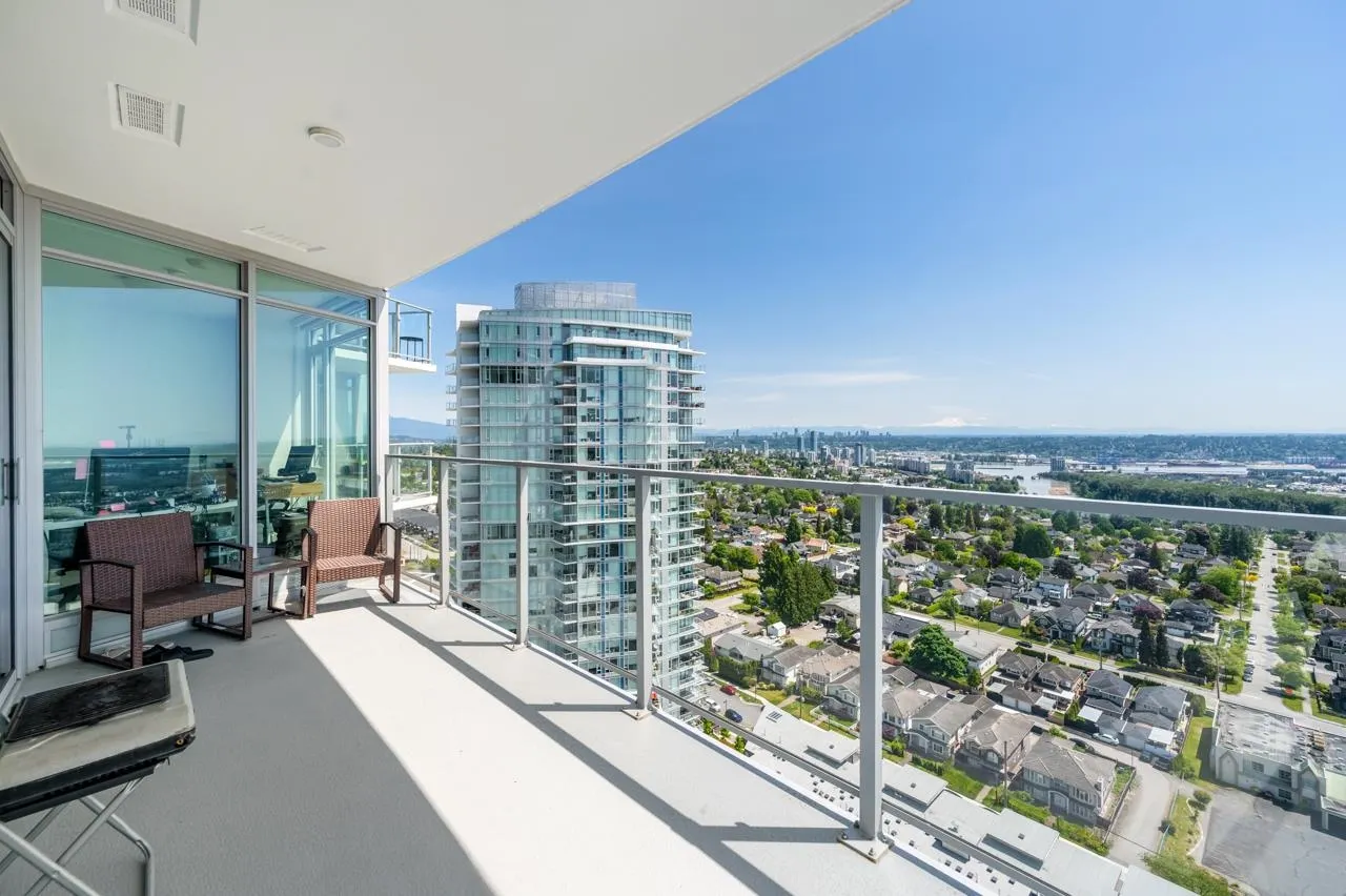 2307 7683 Park Crescent