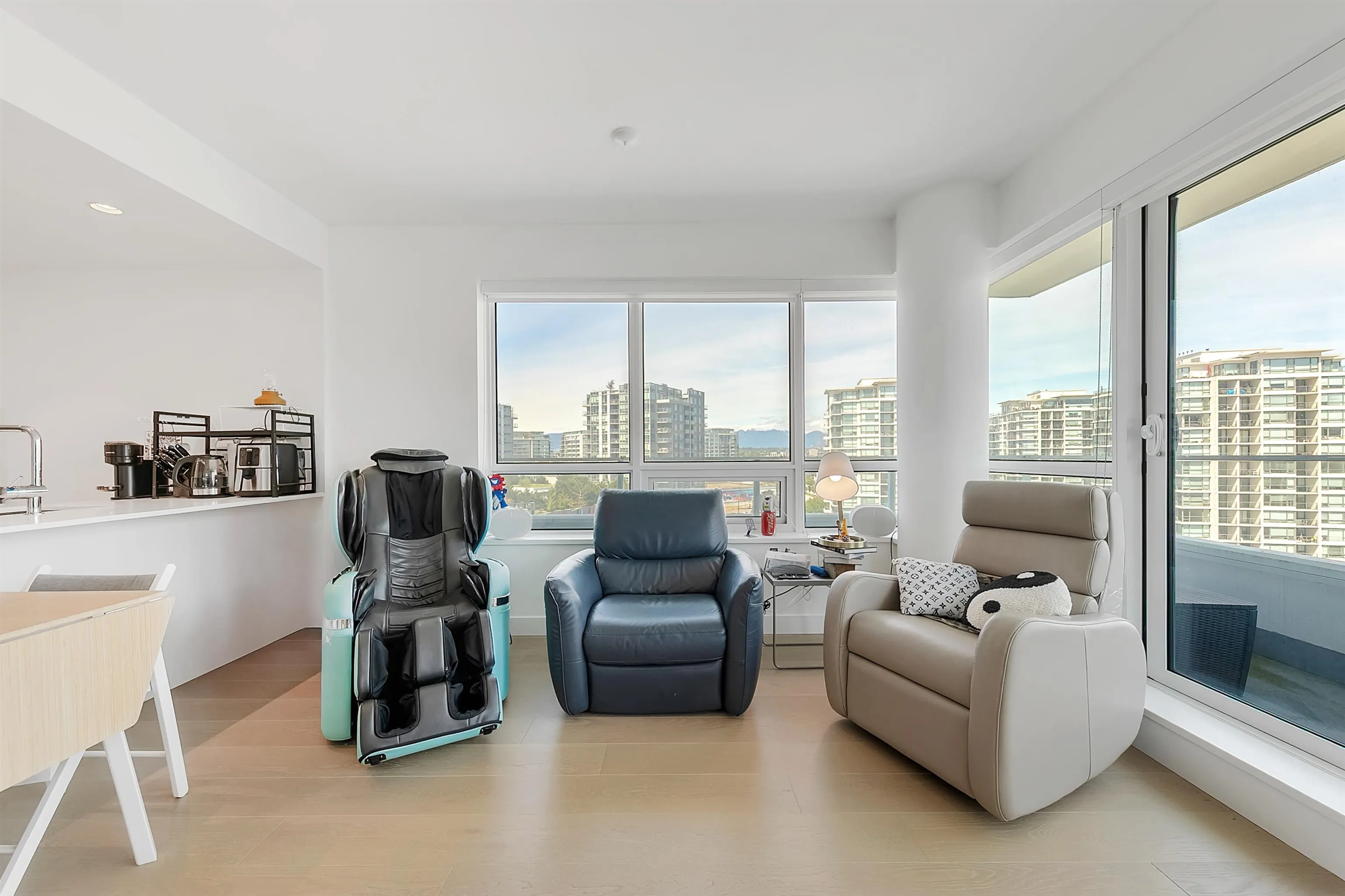 1007 5766 Gilbert Road