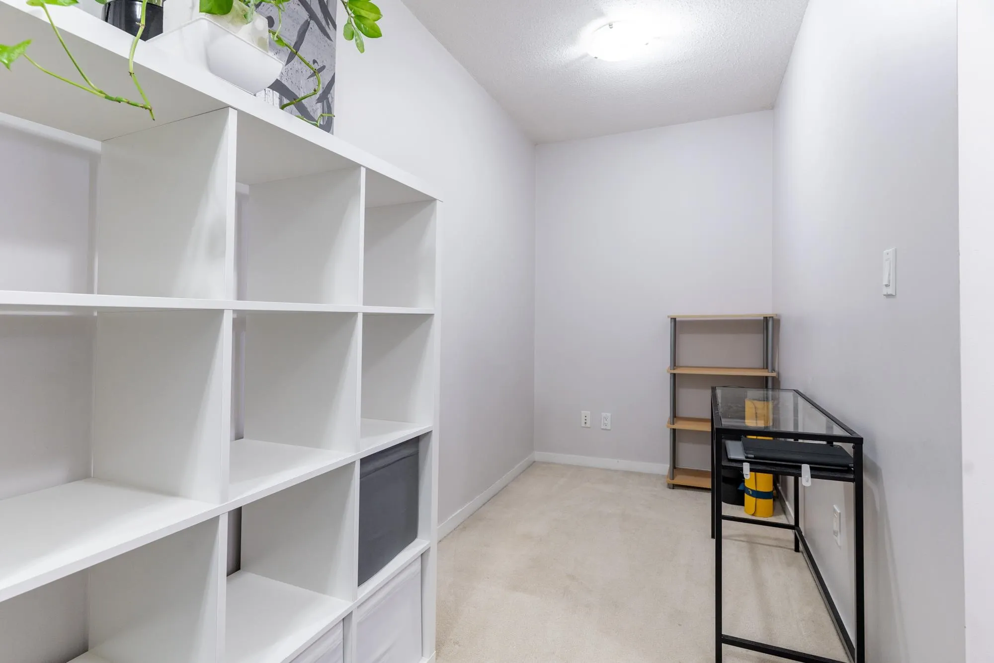 1001 2133 Douglas Road