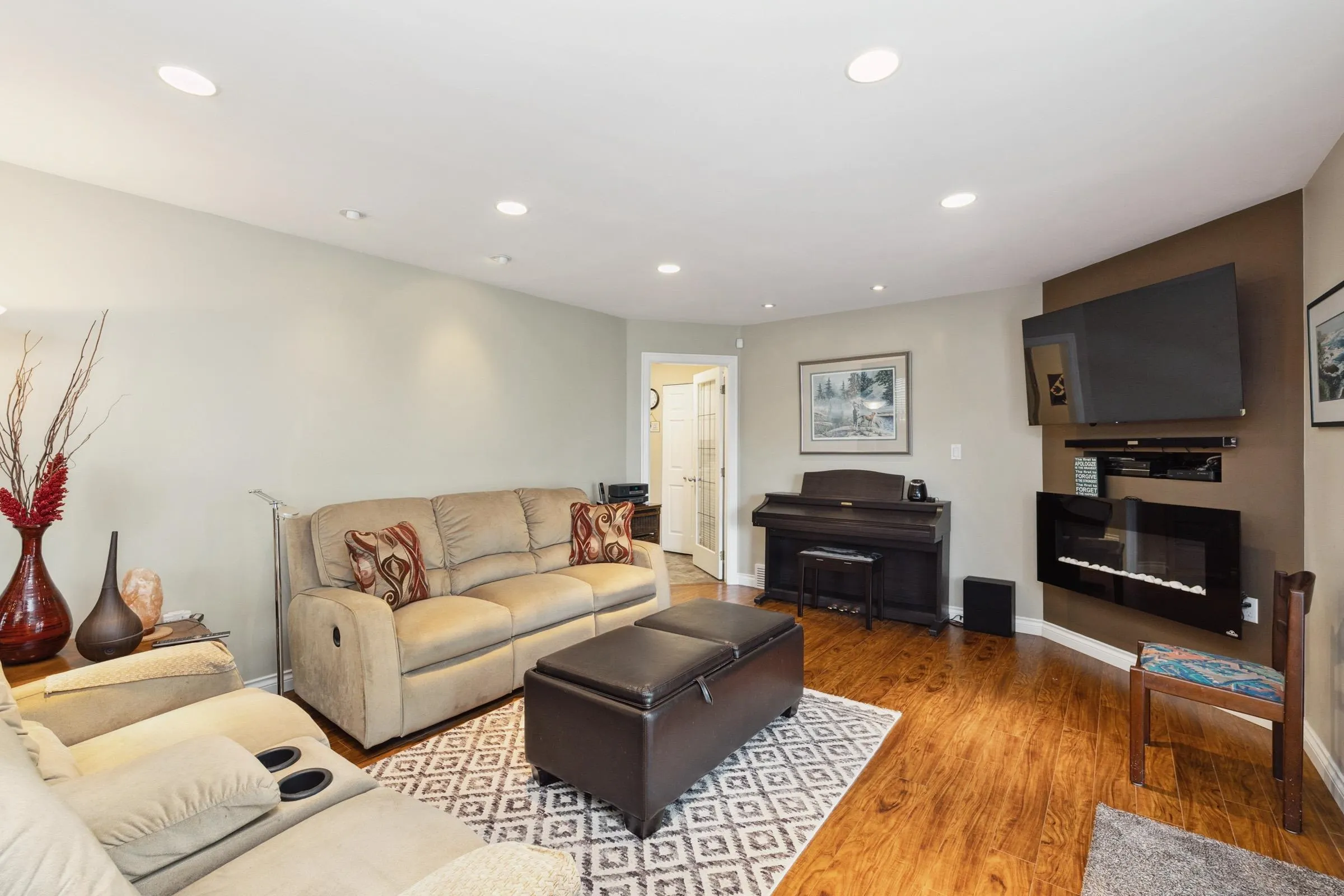 12019 Chestnut Crescent