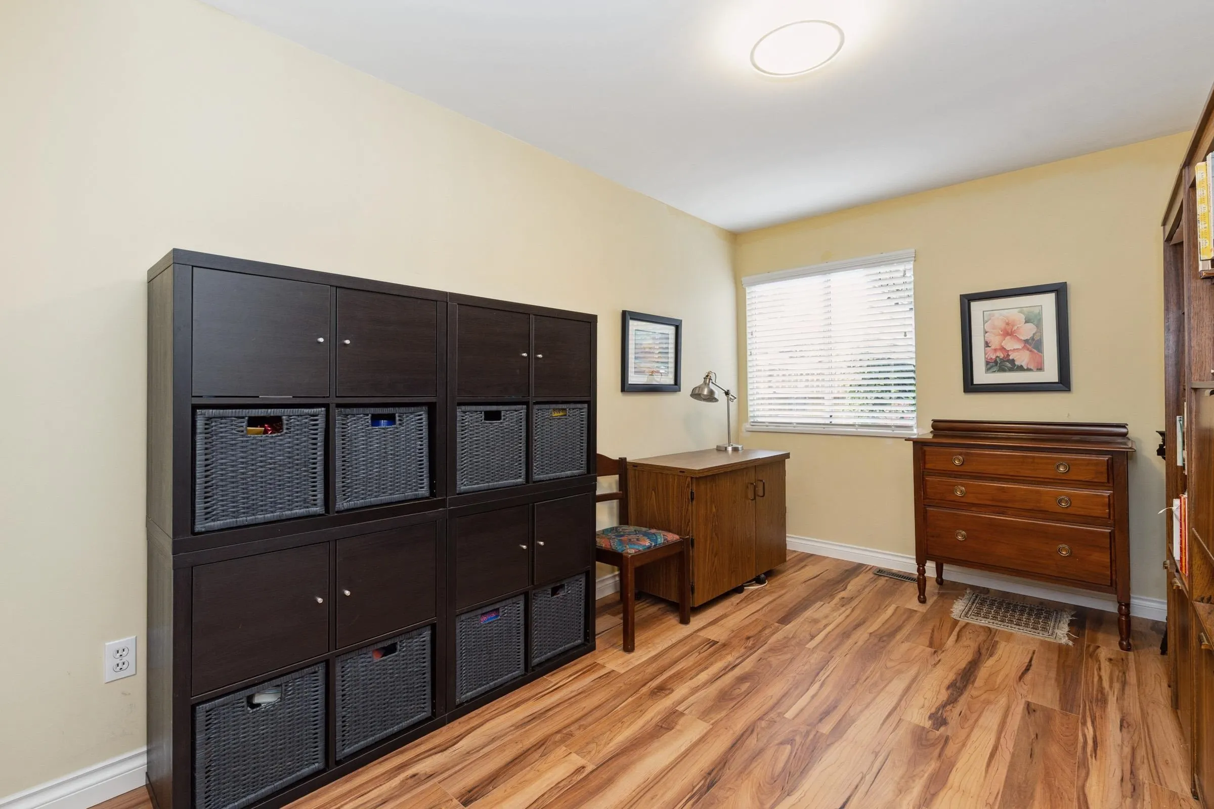 12019 Chestnut Crescent