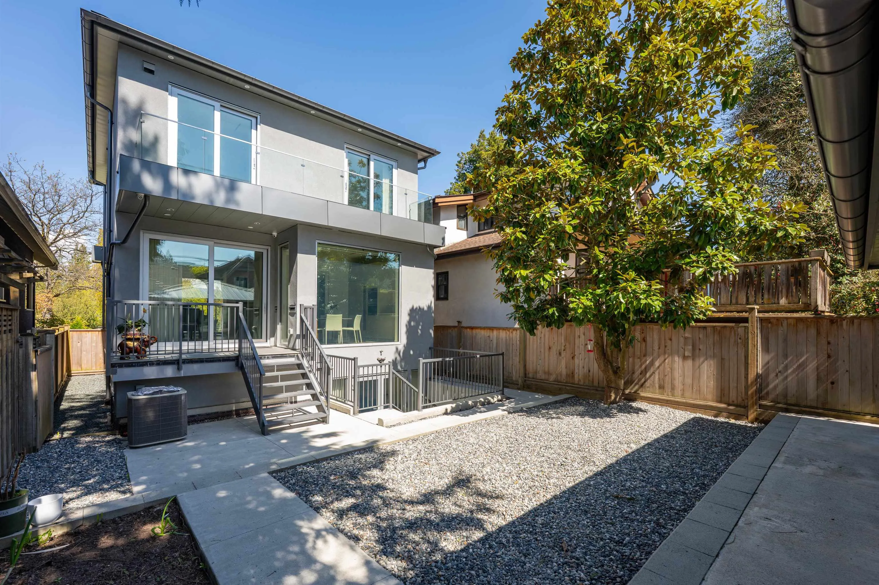 4360 4362 W 8th Avenue