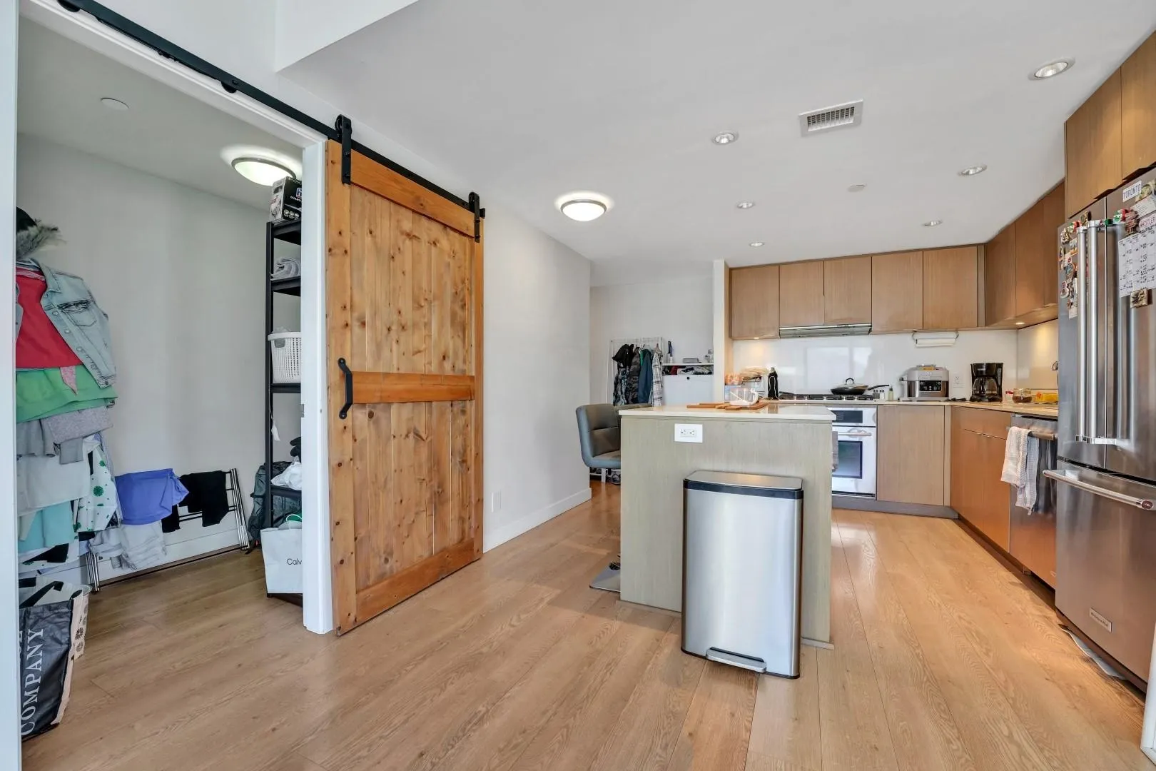 1510 111 E 1st Avenue