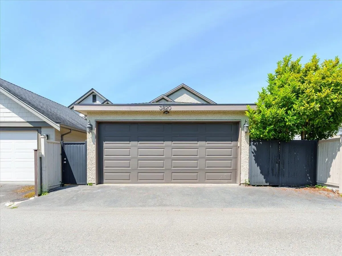3820 Shuswap Avenue