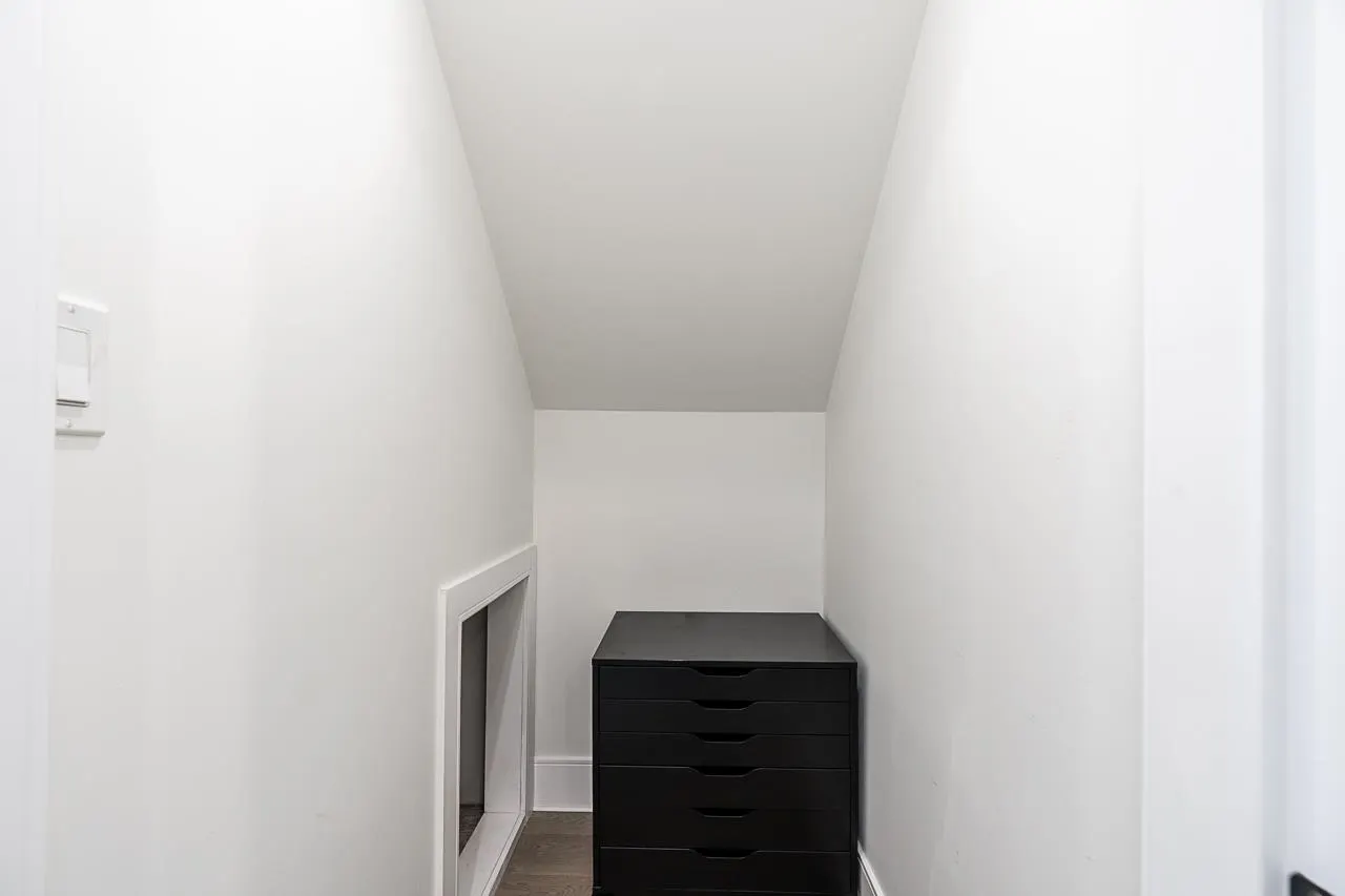 12222 Shinde Street