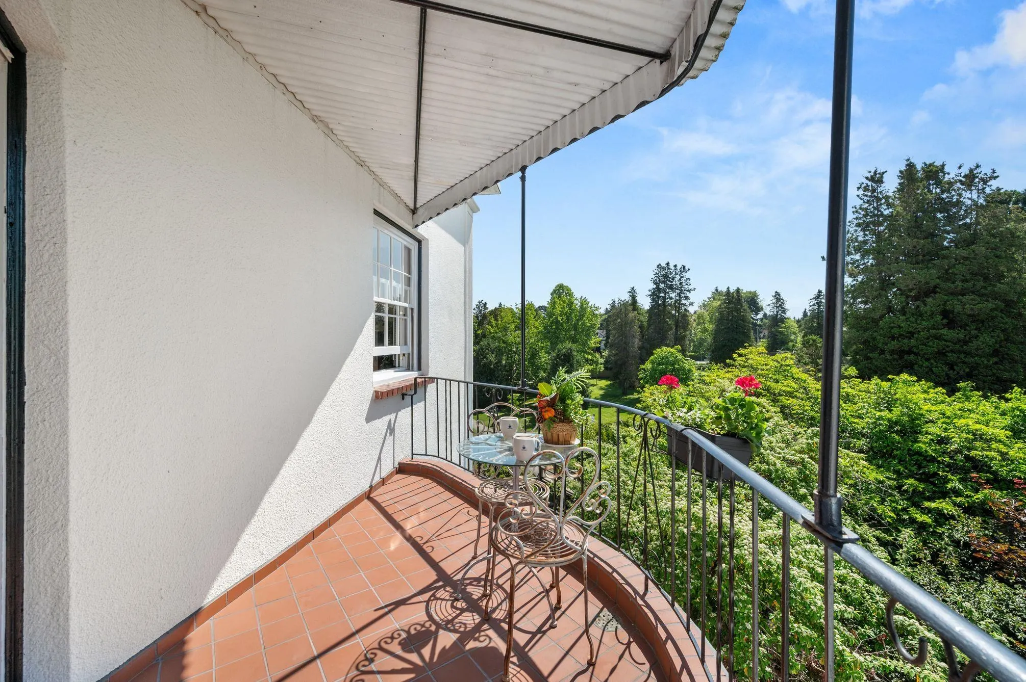 307 2890 Point Grey Road