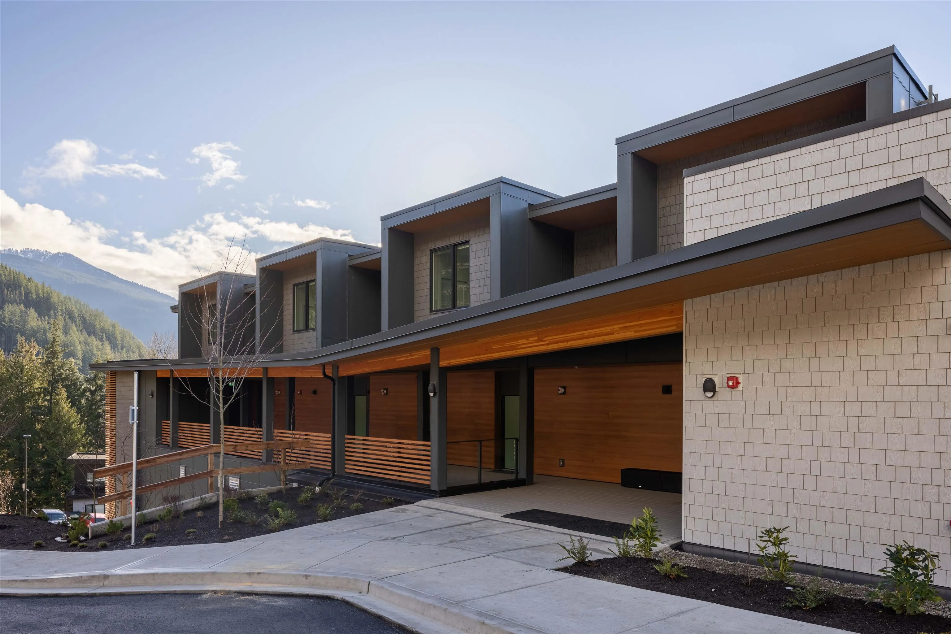 307 3405 Mamquam Road