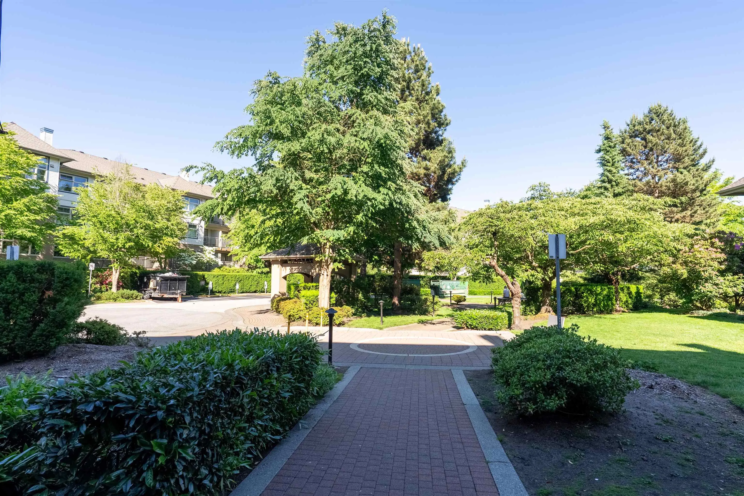 201 15220 Guildford Drive
