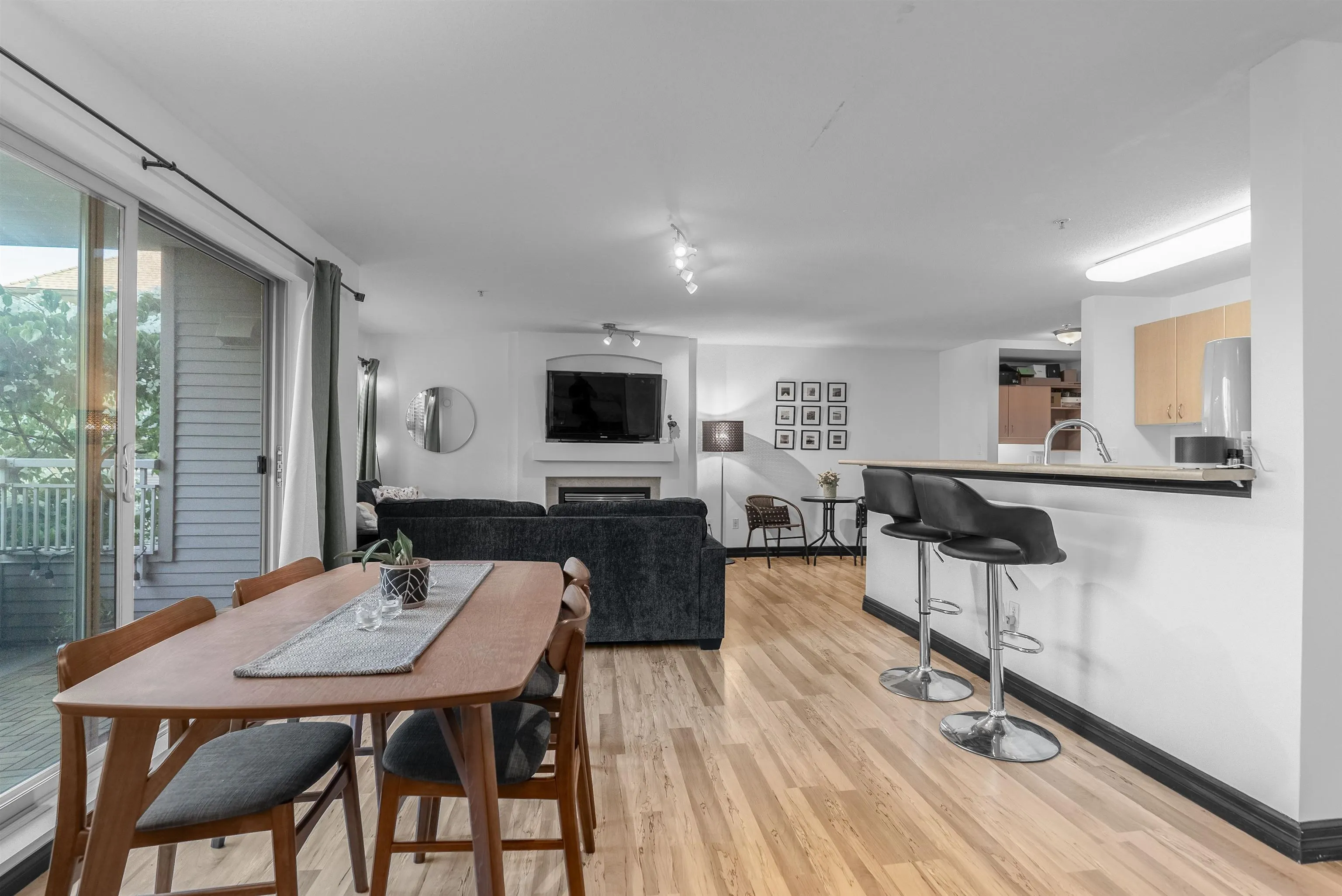 201 15220 Guildford Drive