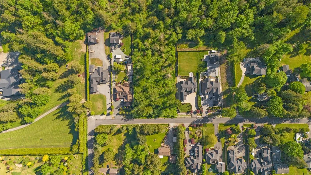 LT53 86a Avenue