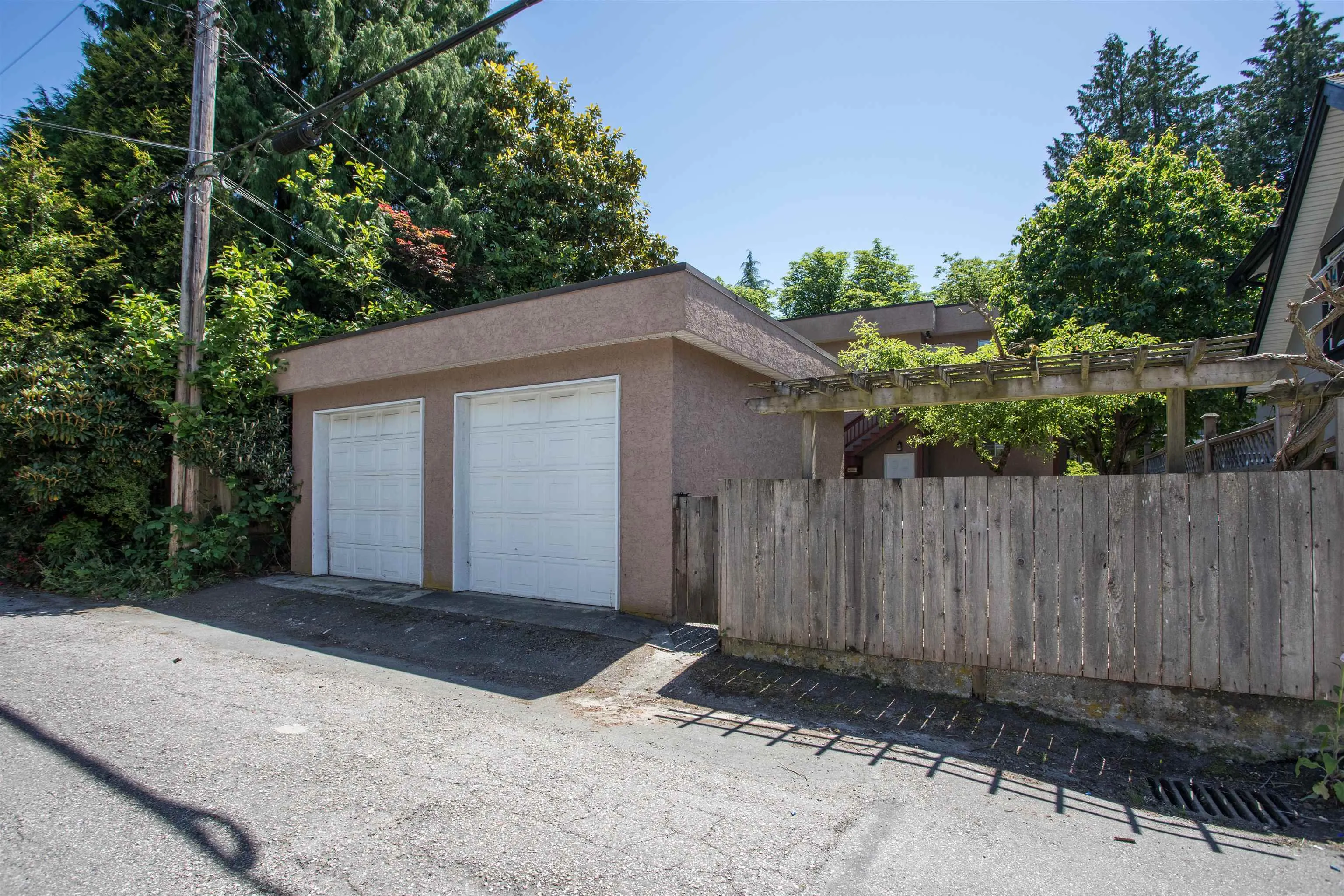 2945 W 12th Avenue