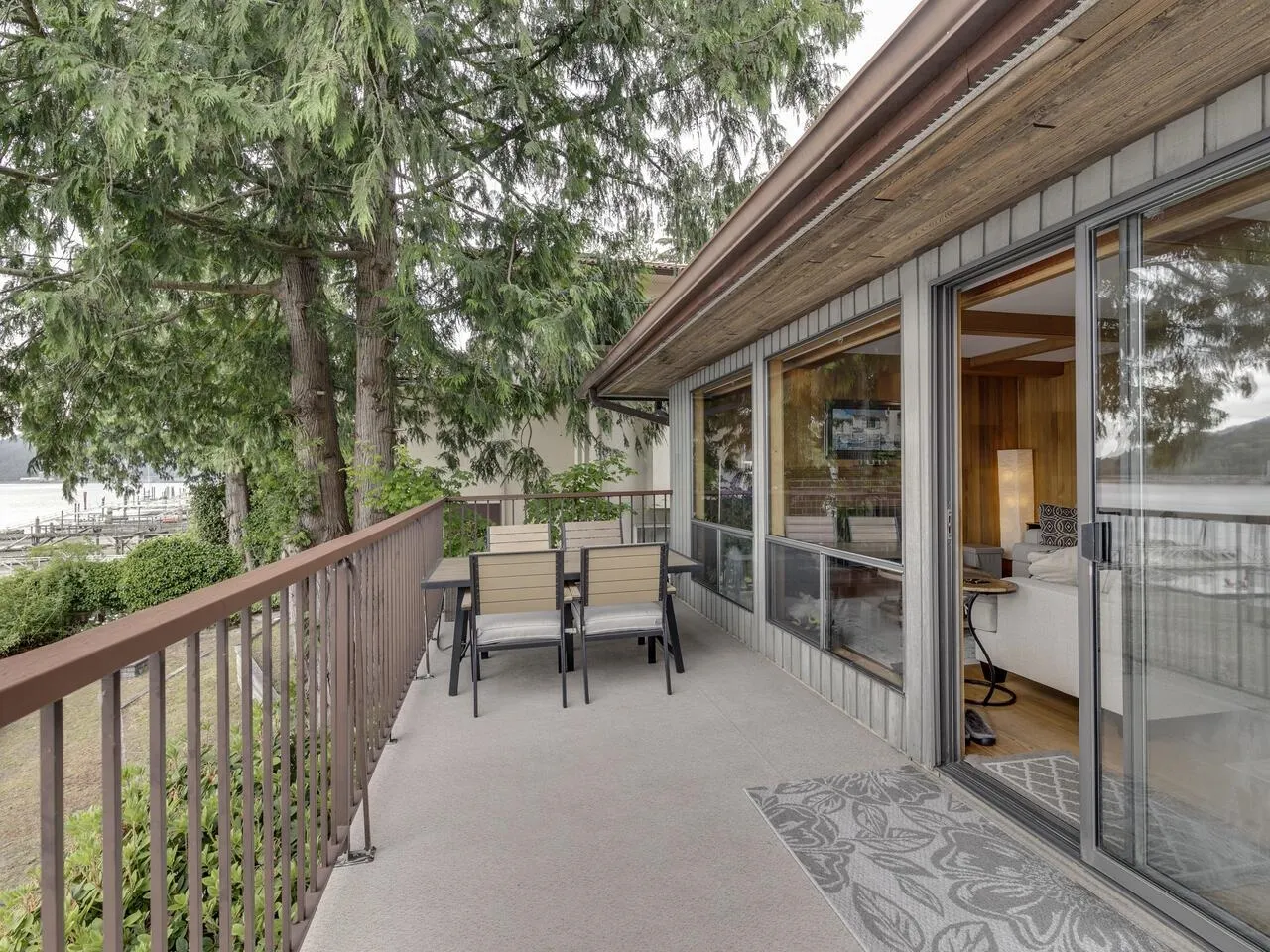 844 Alderside Road