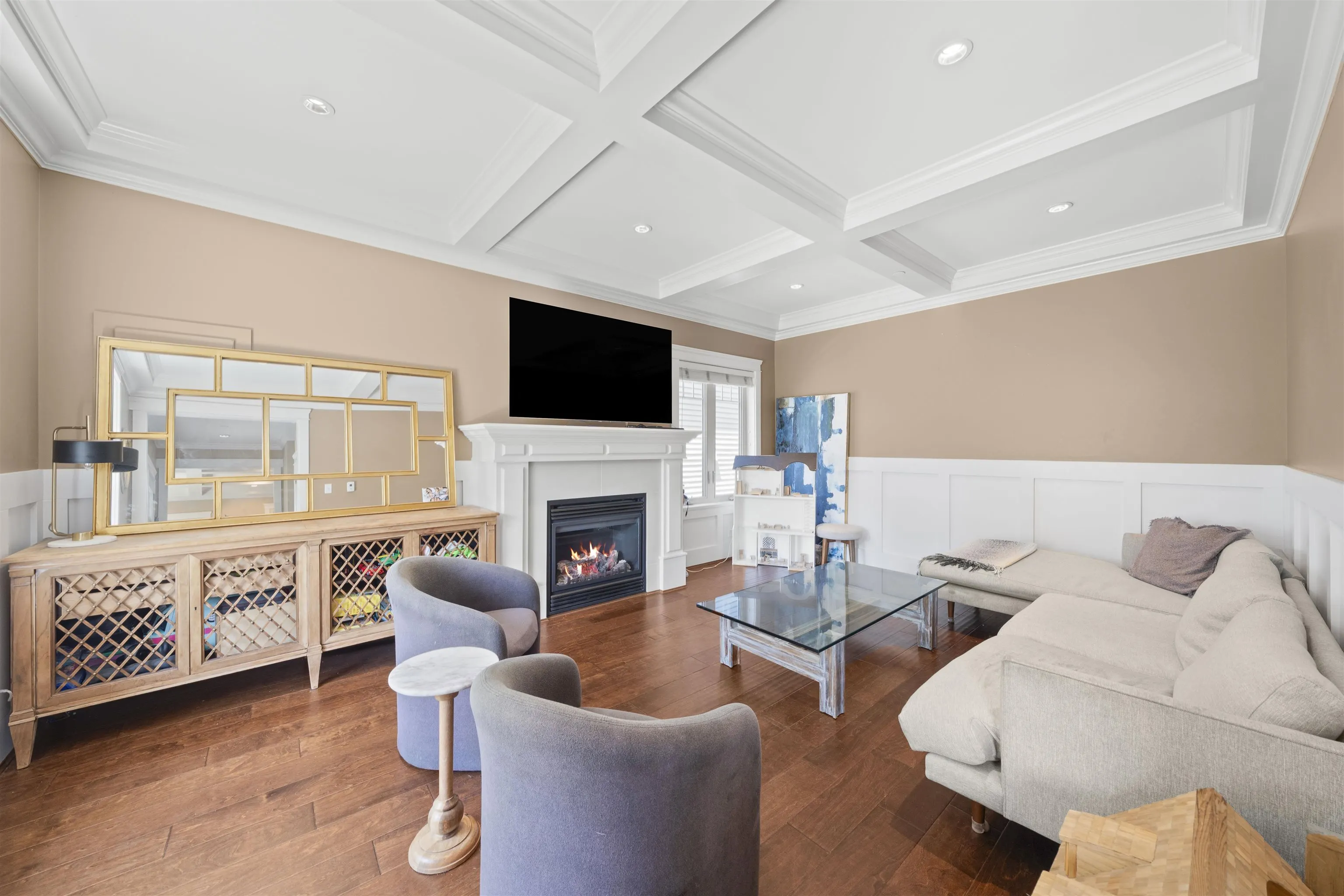 2575 W 7th Avenue