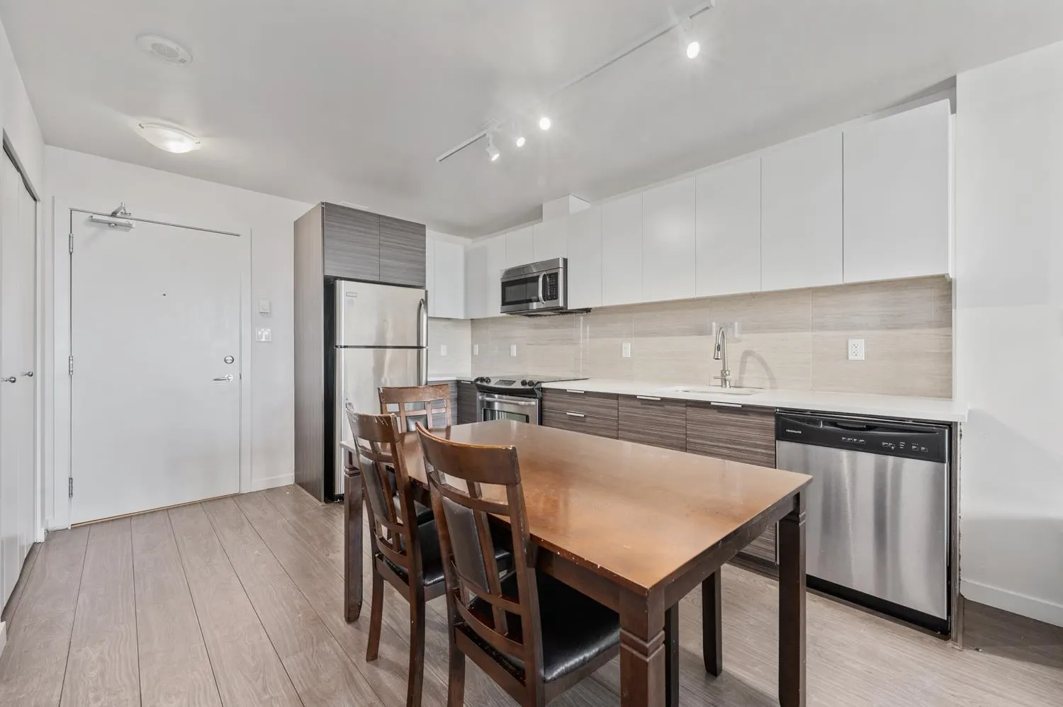 1502 13303 Central Avenue
