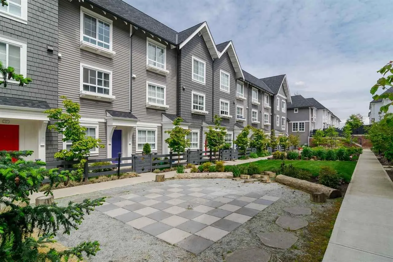 58 8476 207a Street