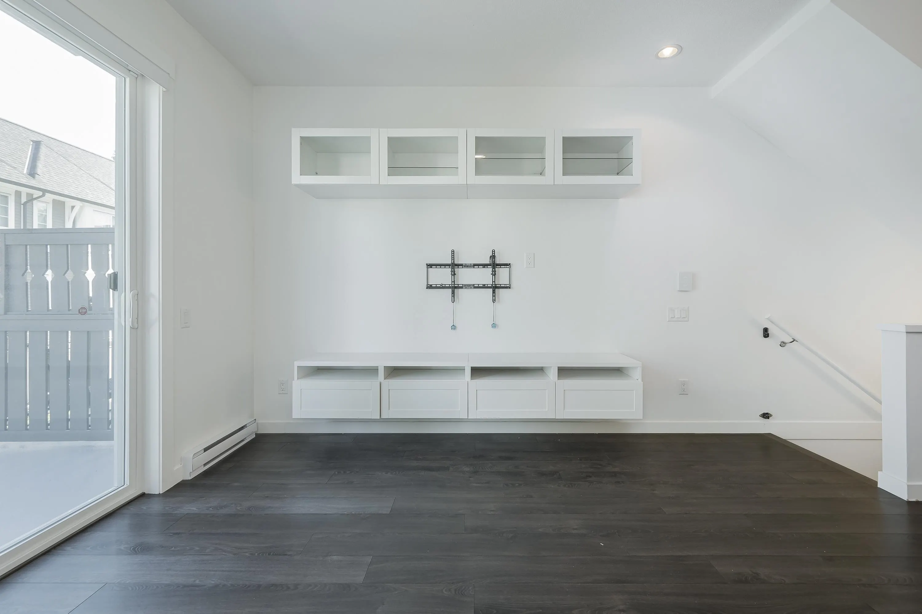 58 8476 207a Street