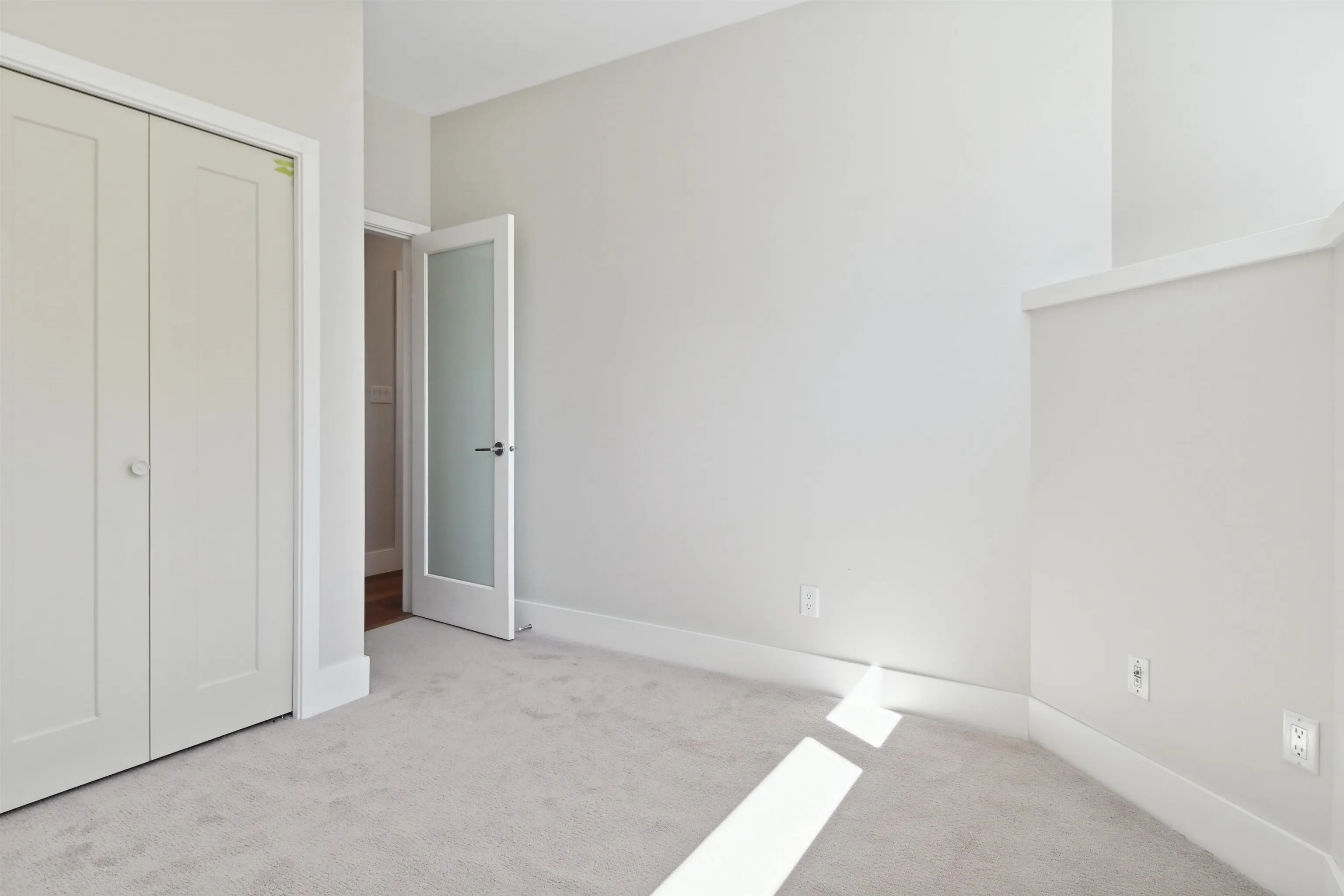 15095 Royal Avenue