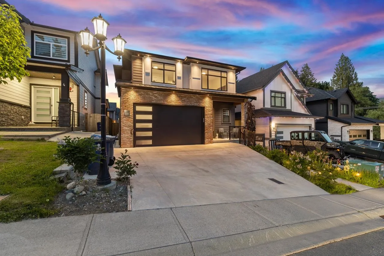 3 4581 Sumas Mountain Road