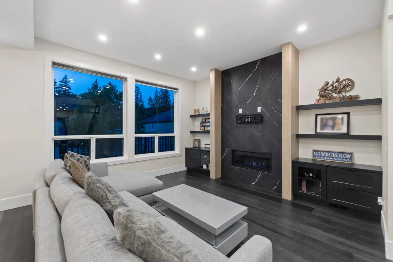 3 4581 Sumas Mountain Road