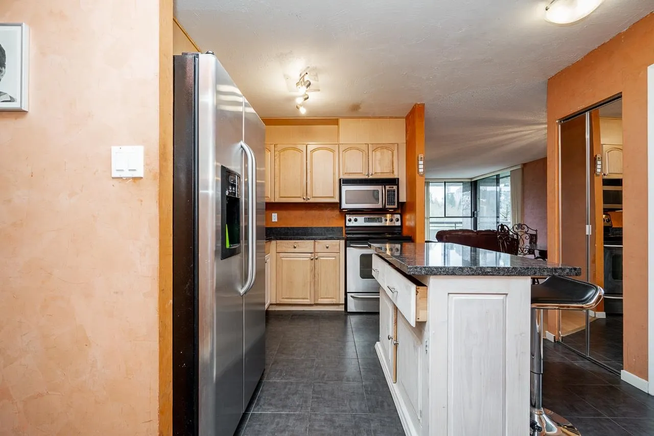 406 3755 Bartlett Court