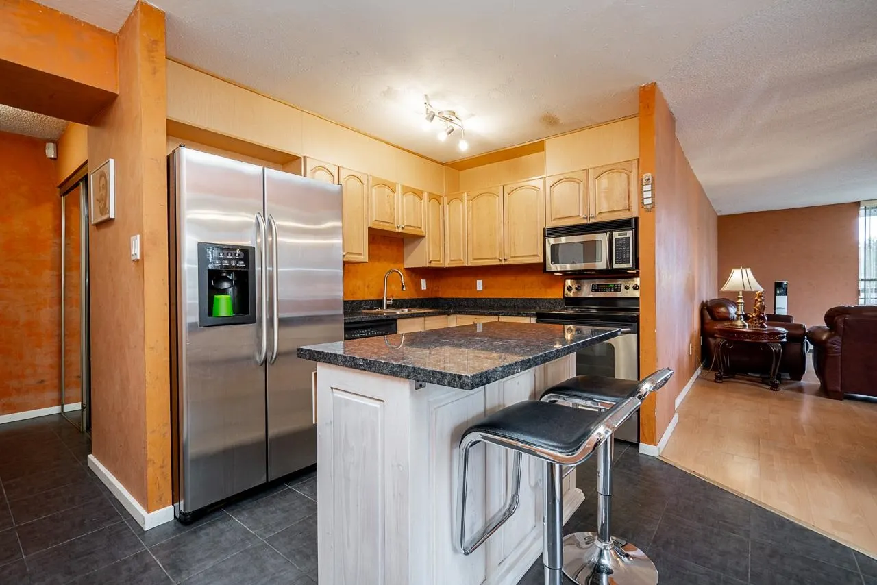 406 3755 Bartlett Court