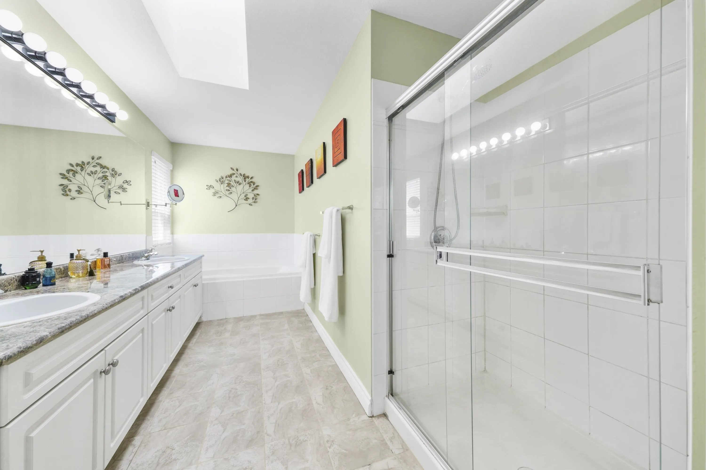 1220 Yangtze Place