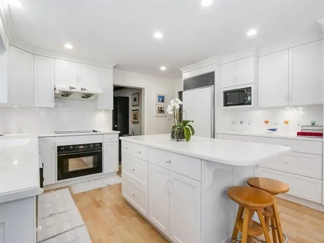 7831 Penny Lane