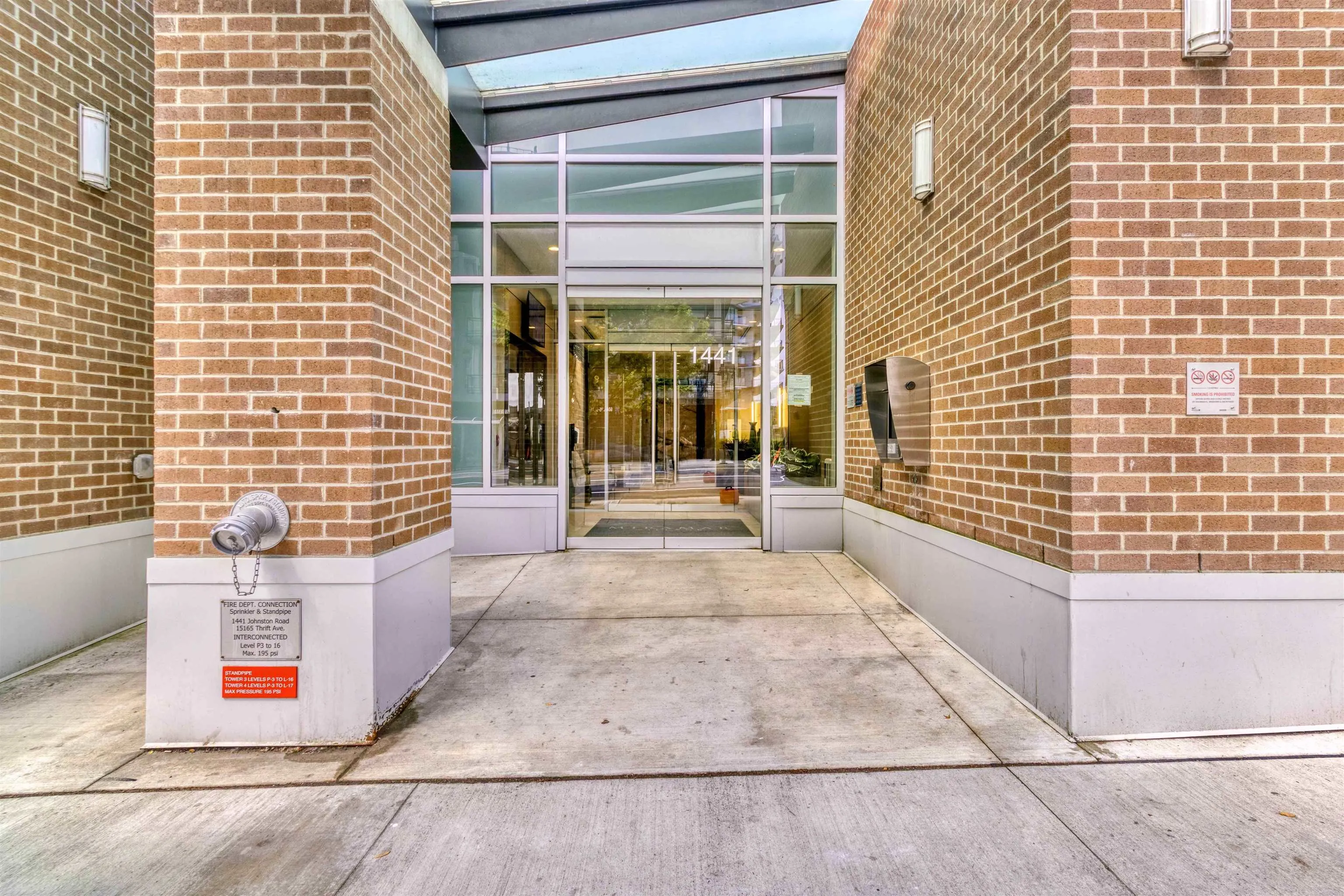 #401 1441 Johnston Rd.