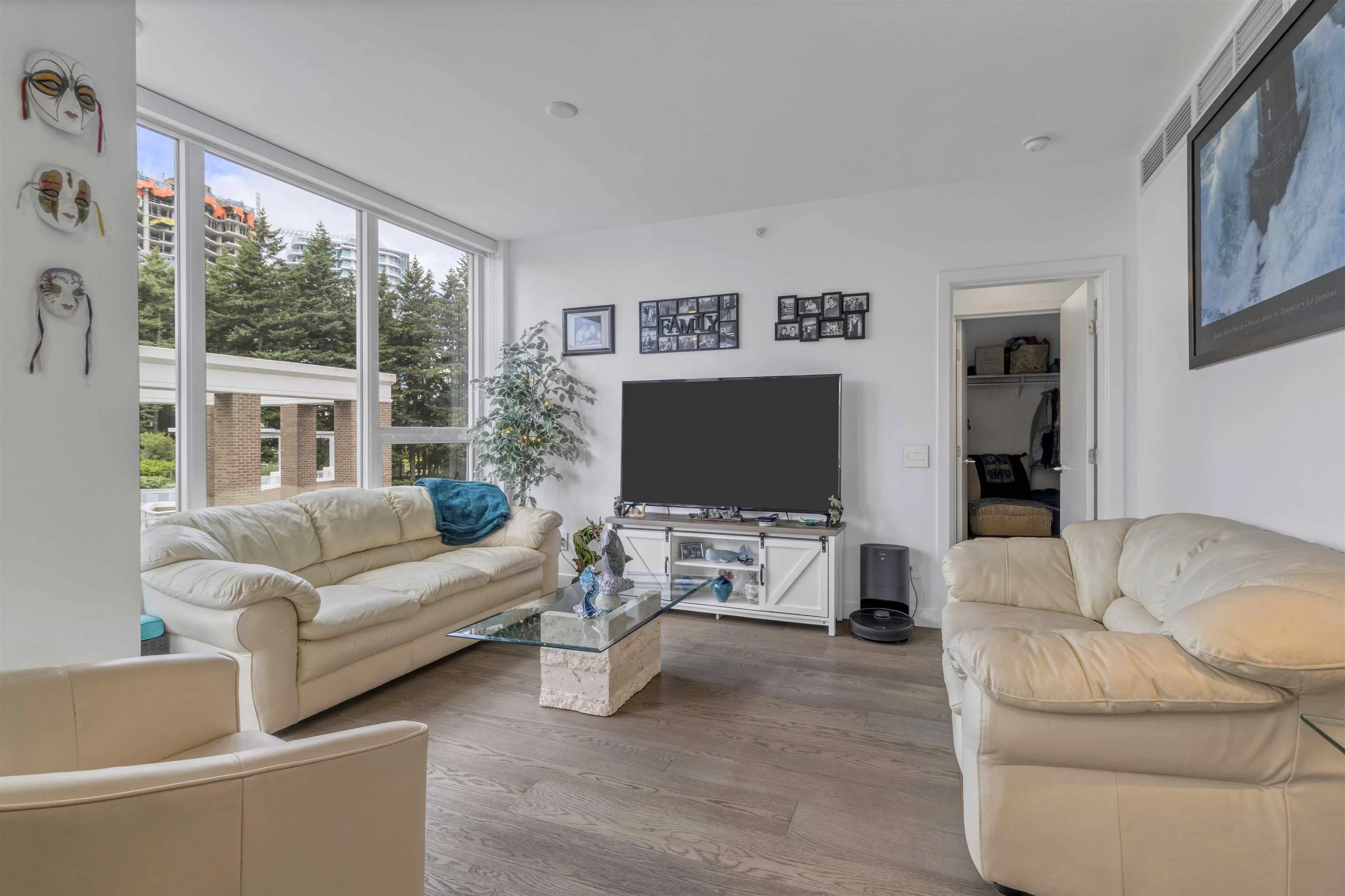 #401 1441 Johnston Rd.