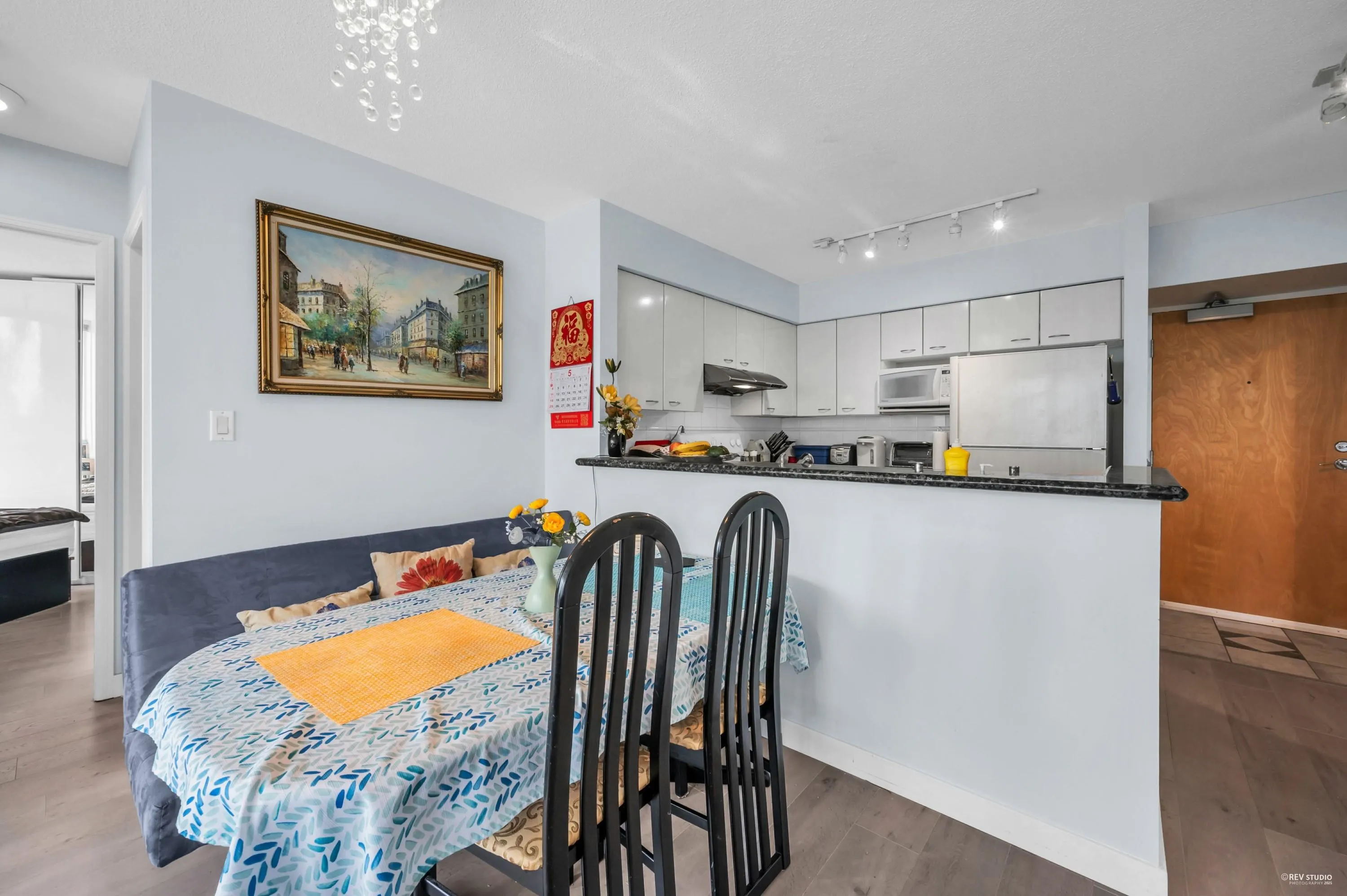 1801 6088 Willingdon Avenue