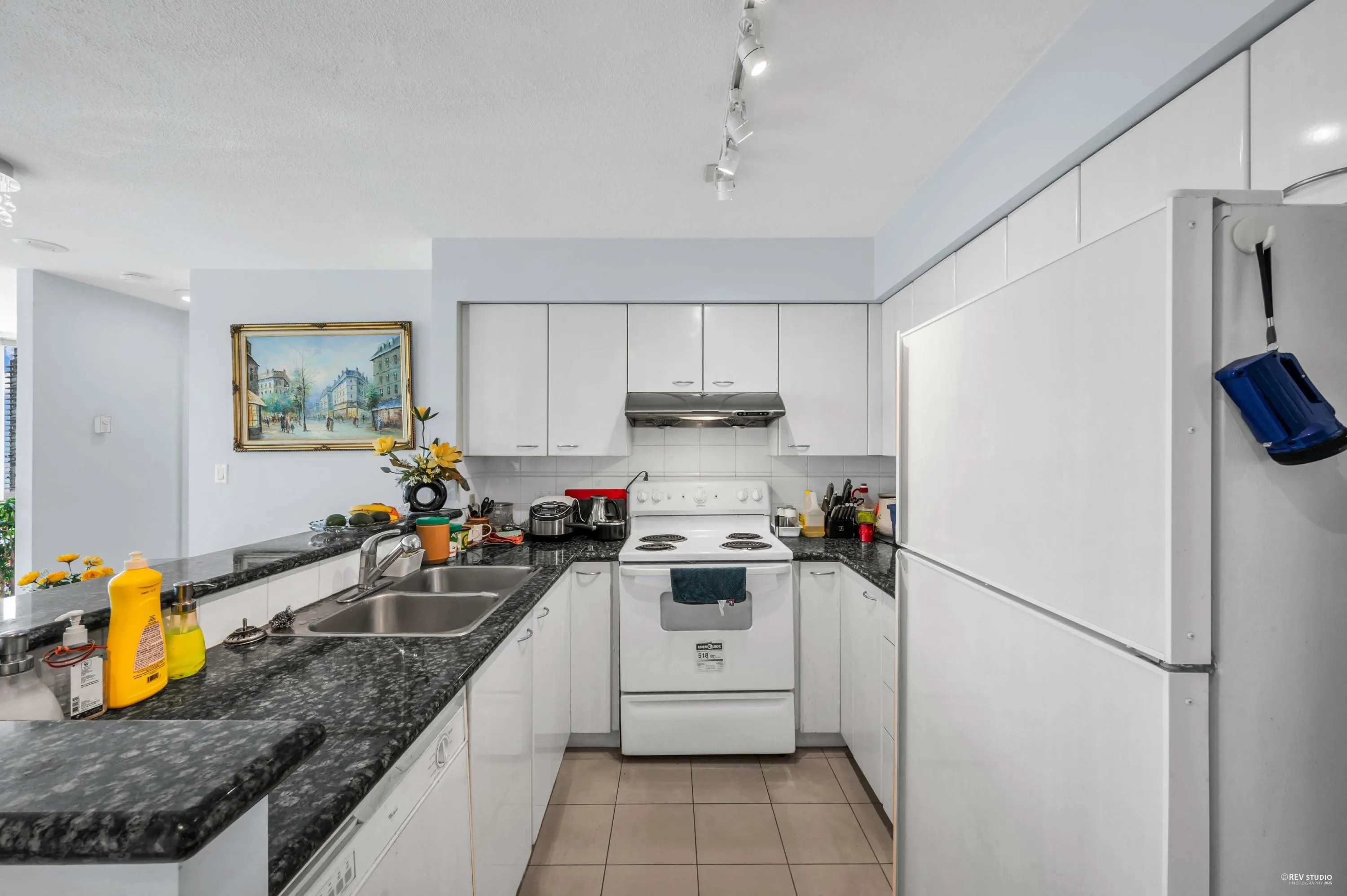 1801 6088 Willingdon Avenue