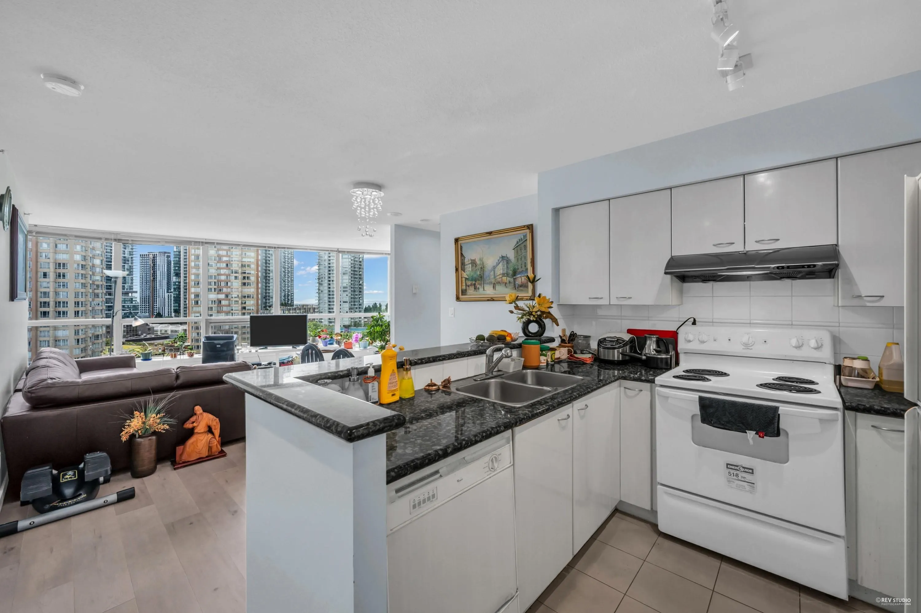 1801 6088 Willingdon Avenue