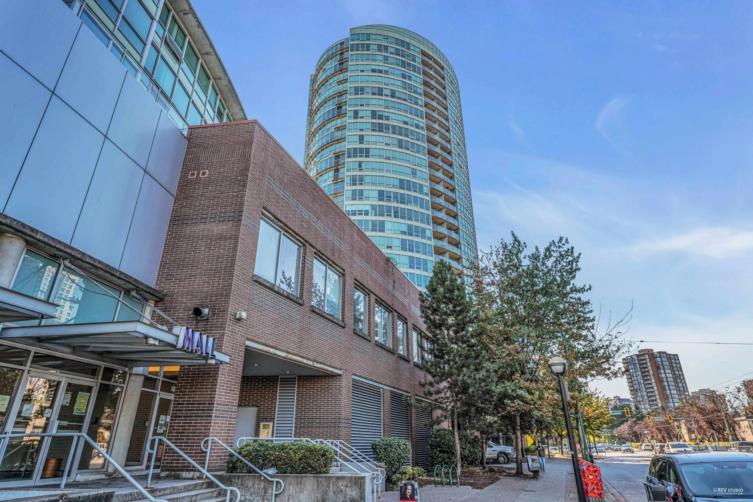 1801 6088 Willingdon Avenue