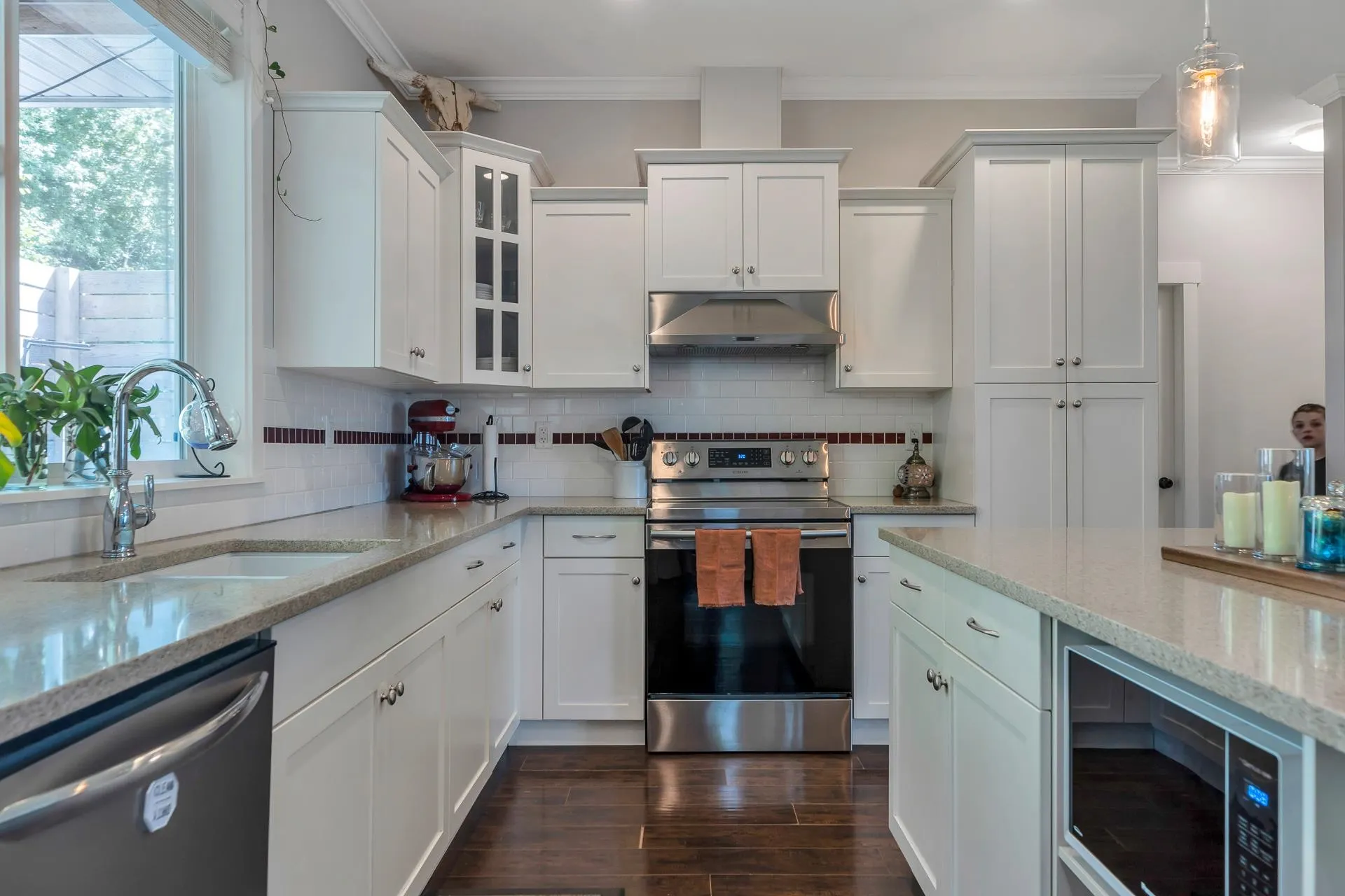 6184 Rexford Drive