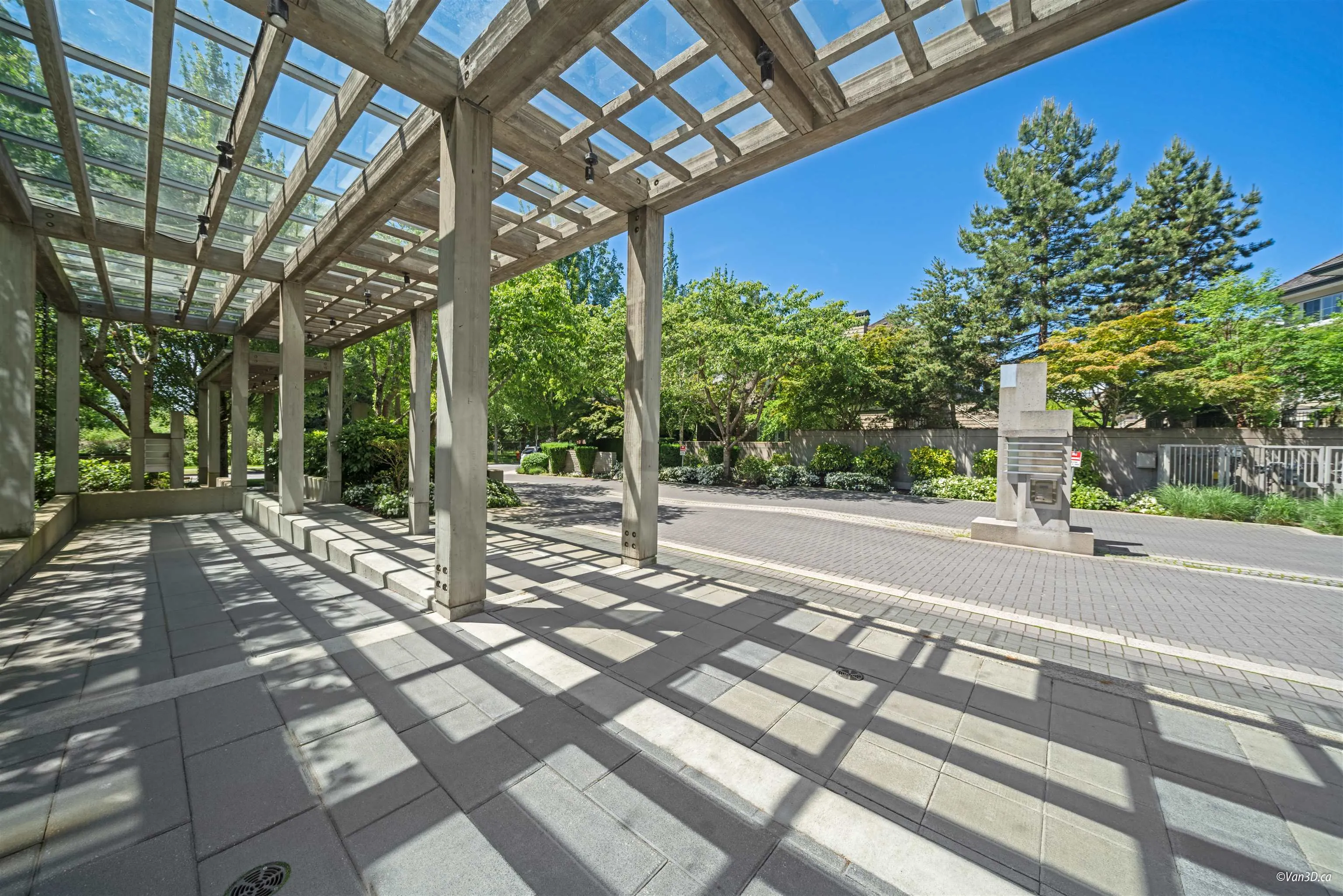 807 2688 West Mall