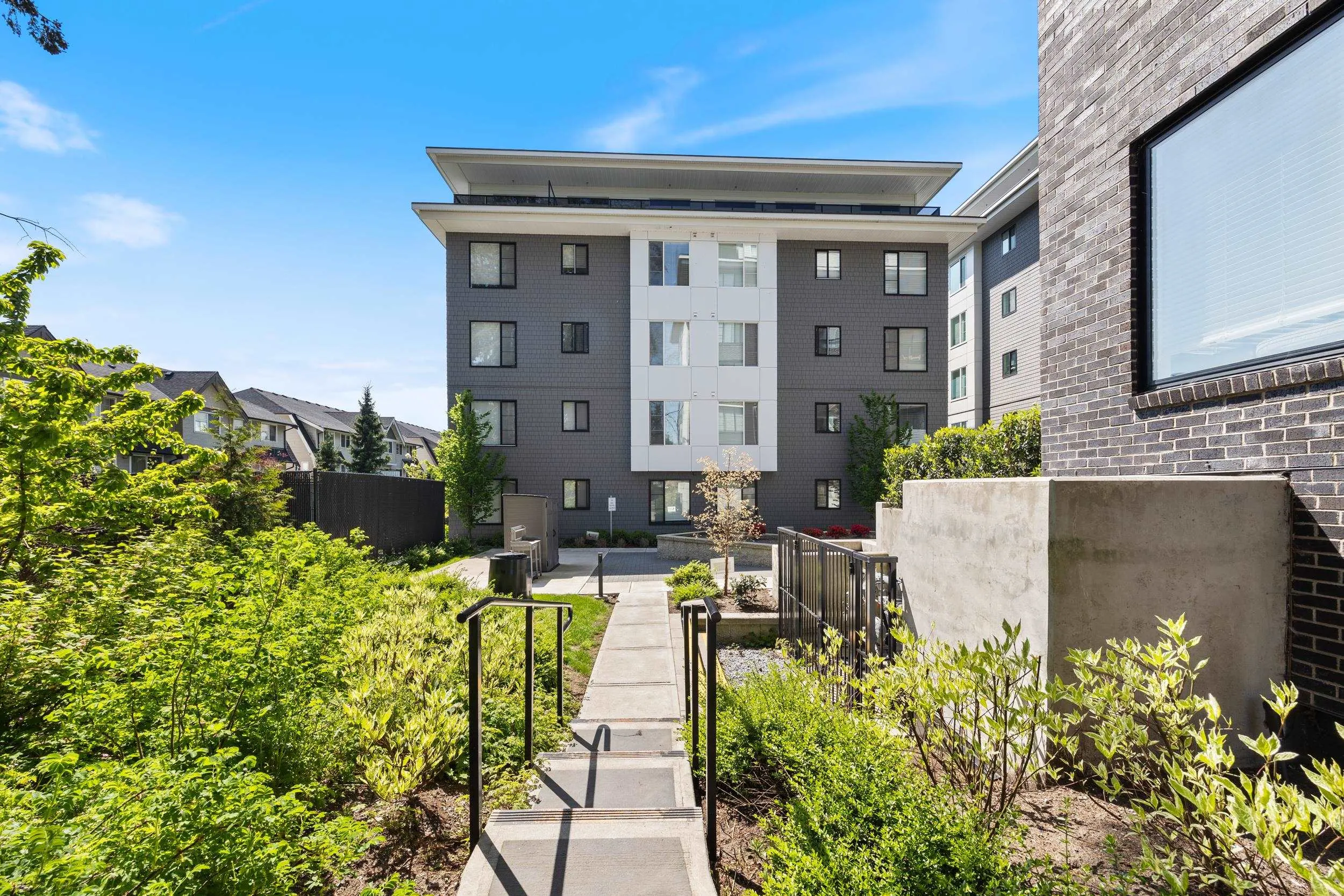 312 15835 85 Avenue