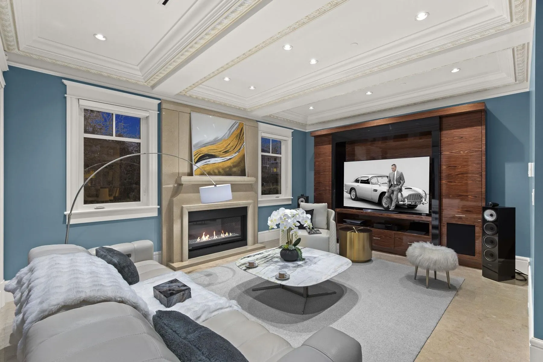 4311 Pine Crescent