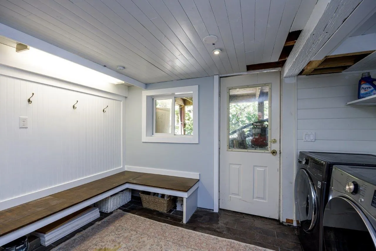1108 Lenora Road