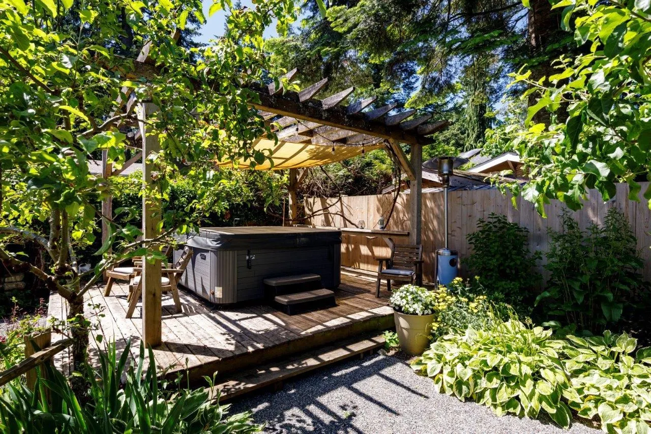 1108 Lenora Road