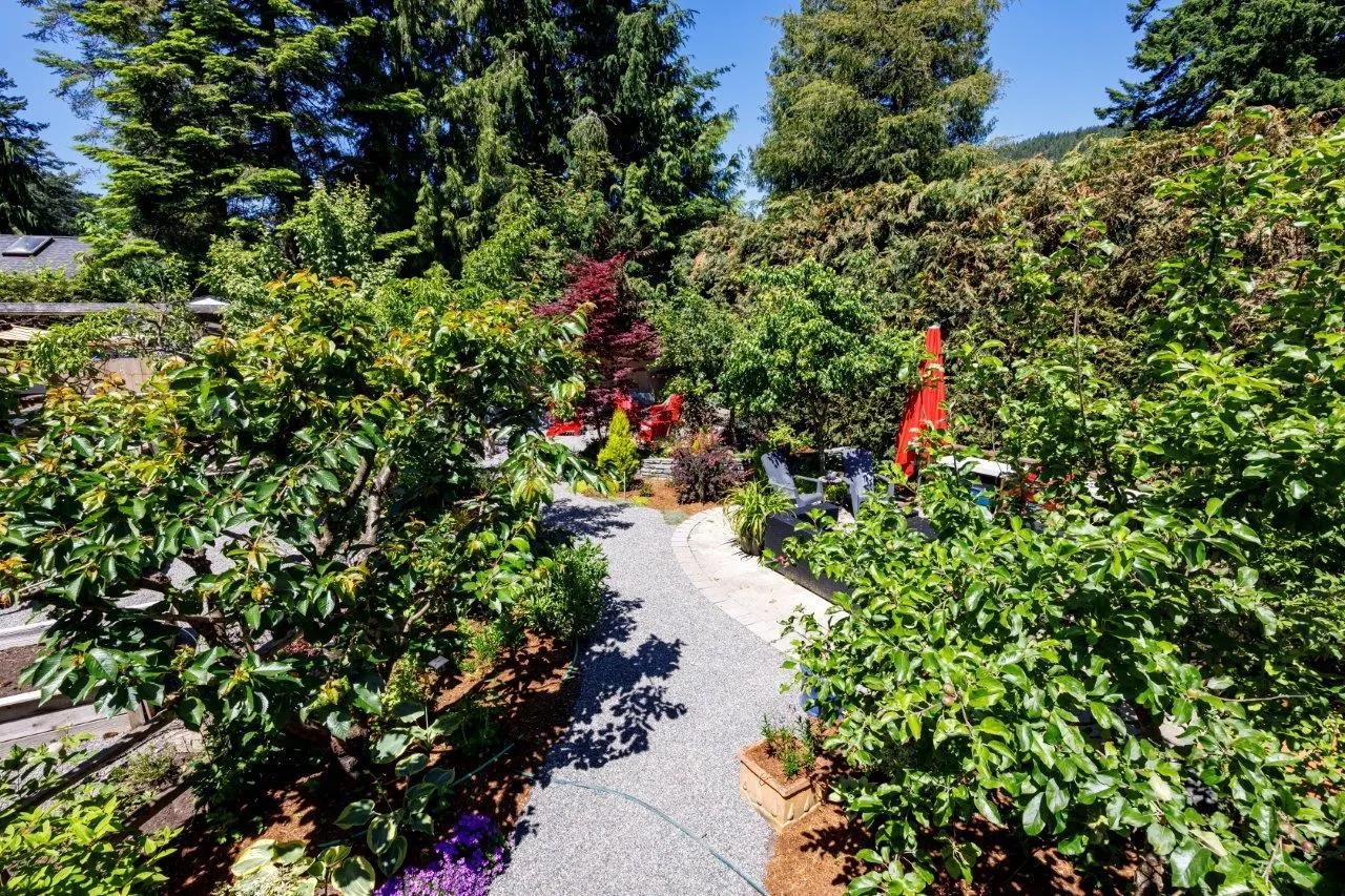 1108 Lenora Road
