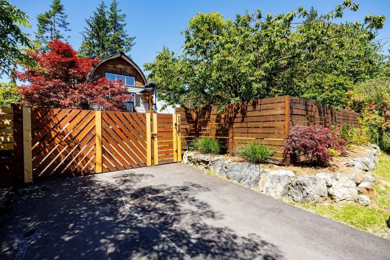 1108 Lenora Road