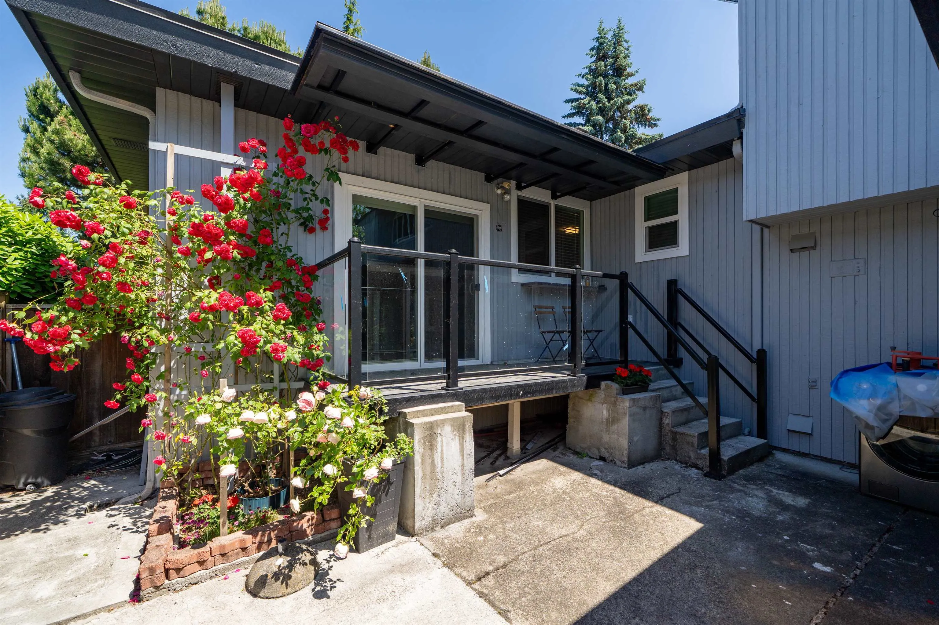 8951 Craigflower Gate