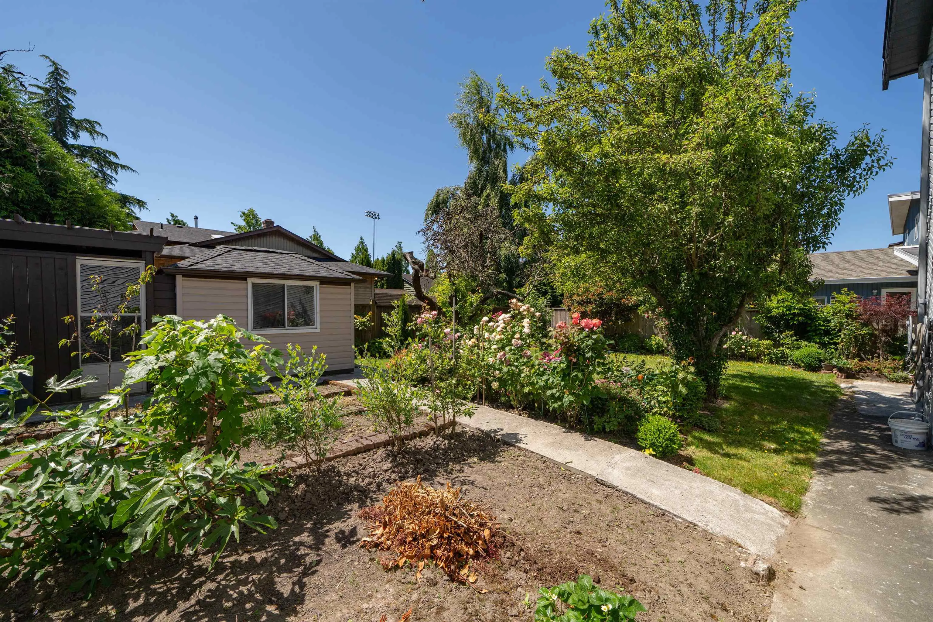 8951 Craigflower Gate