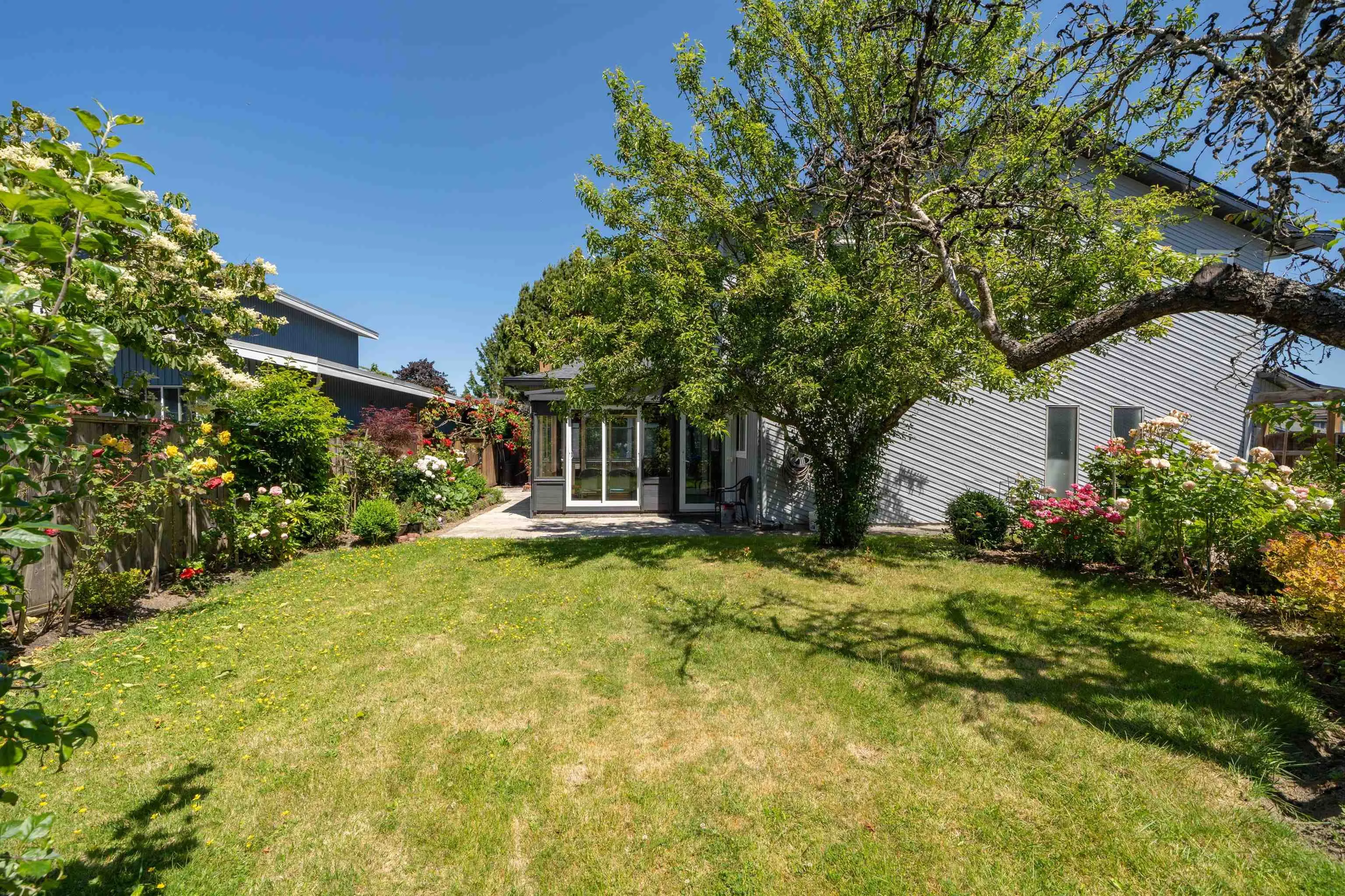 8951 Craigflower Gate