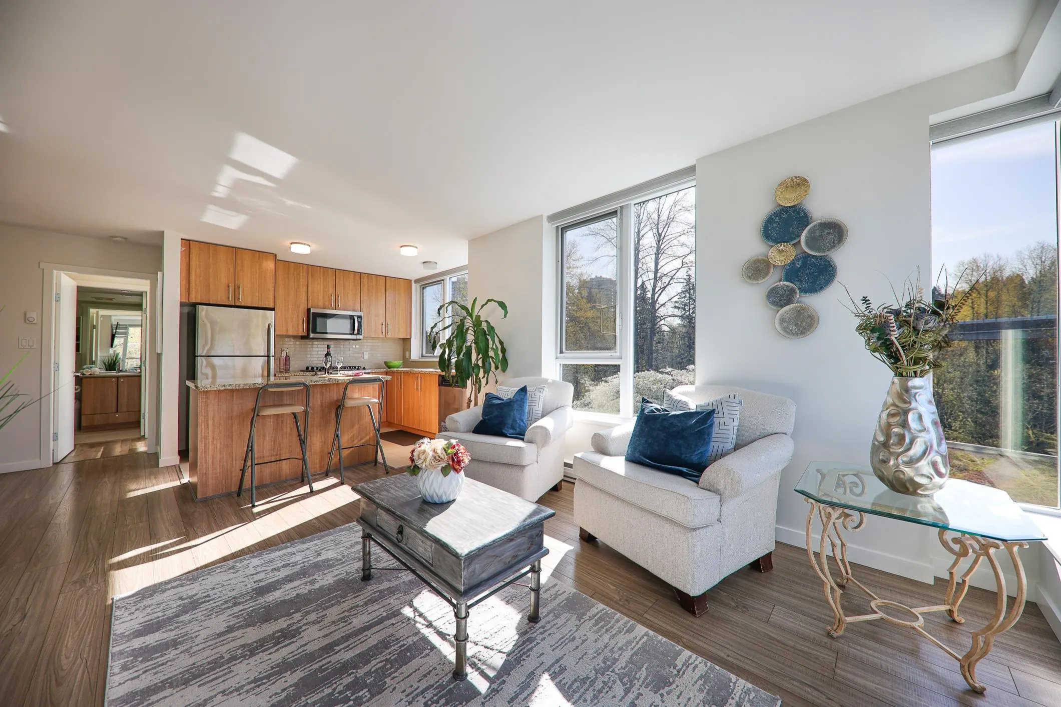 601 651 Nootka Way