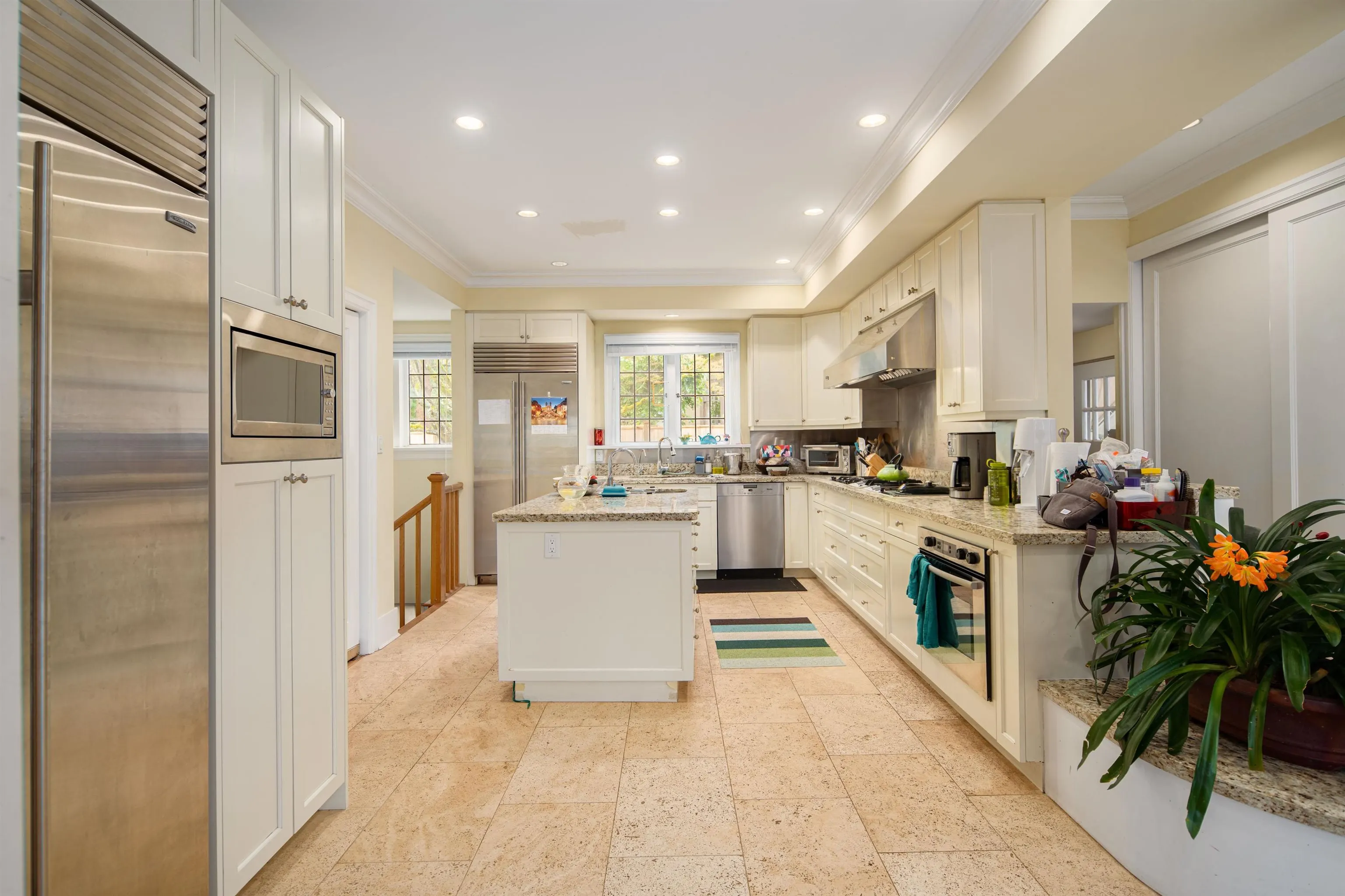 1678 Somerset Crescent